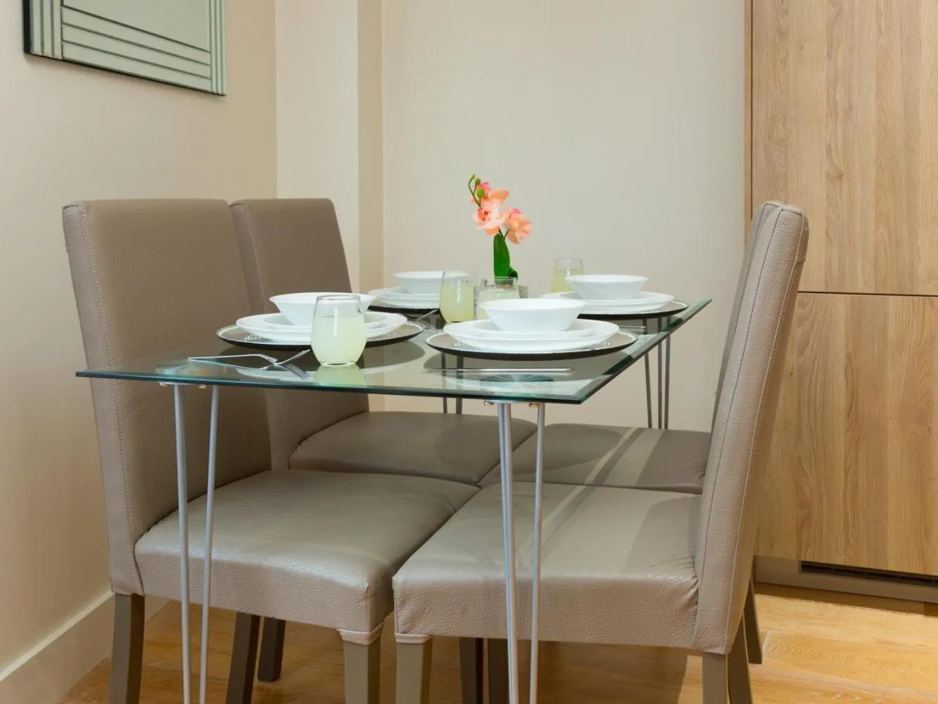 Other in Central Tower Bridge Apartment