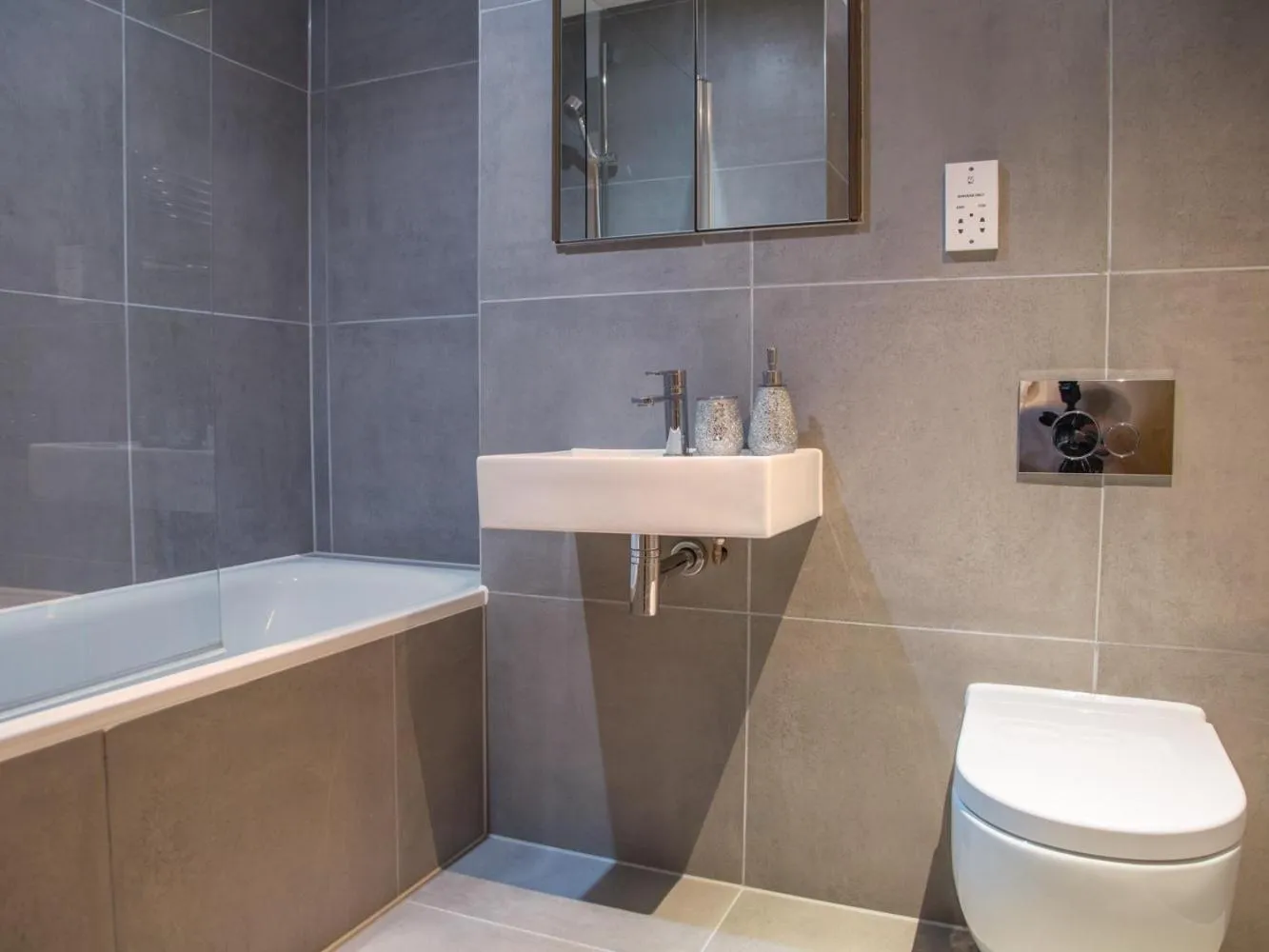 Bathroom in Central Tower Bridge Apartment