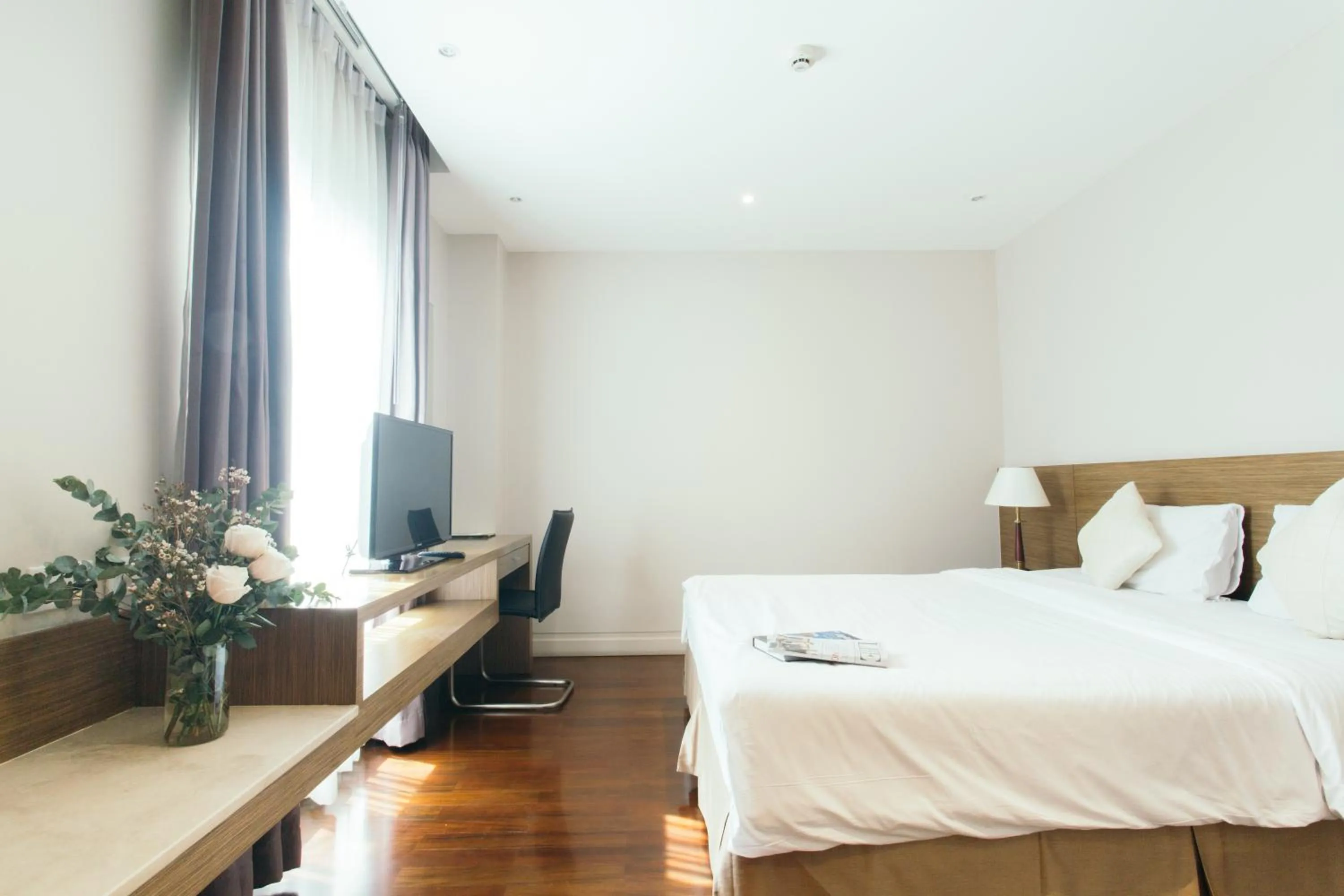 Bedroom, Bed in Thomson Residence Hotel