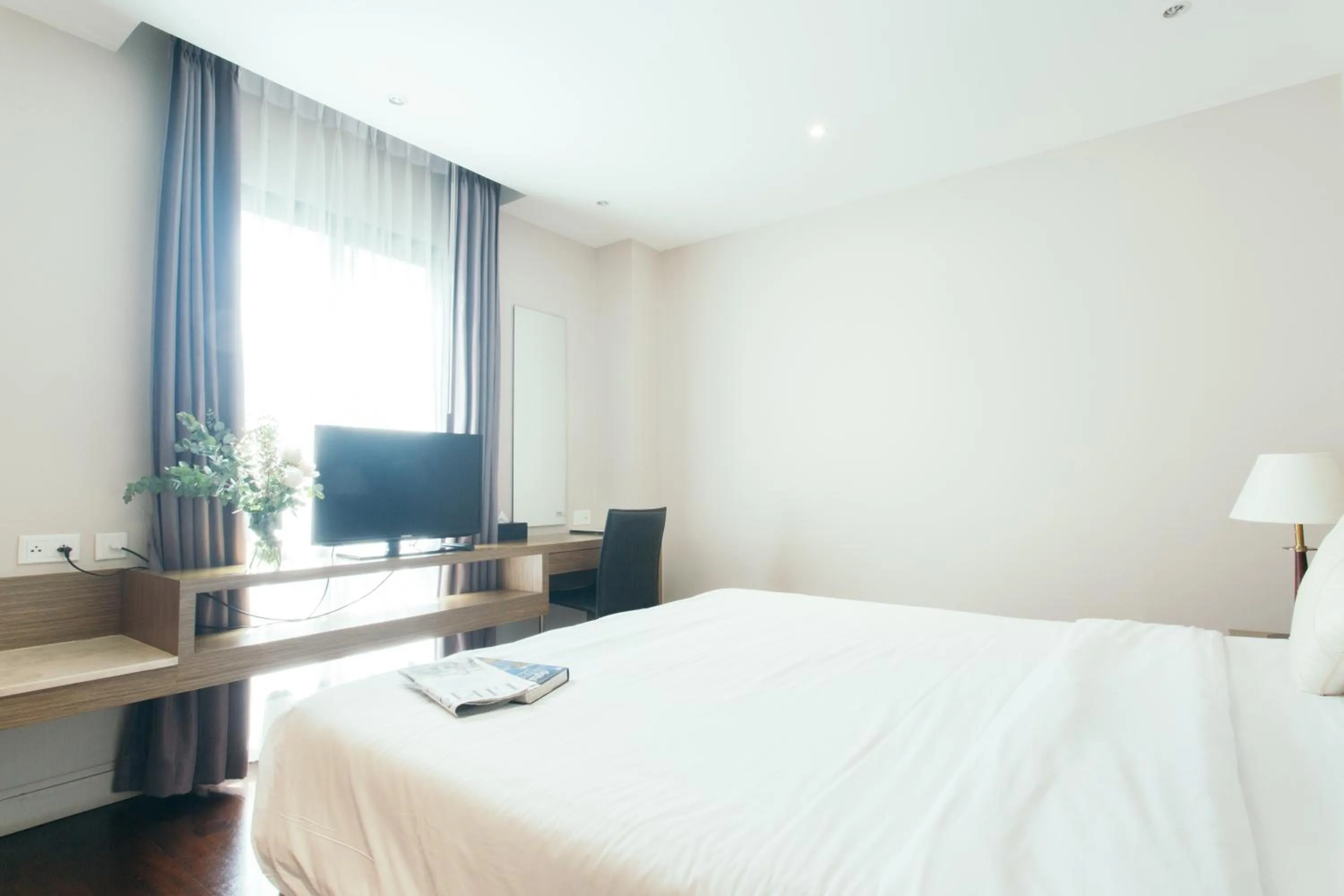 Bedroom, Bed in Thomson Residence Hotel