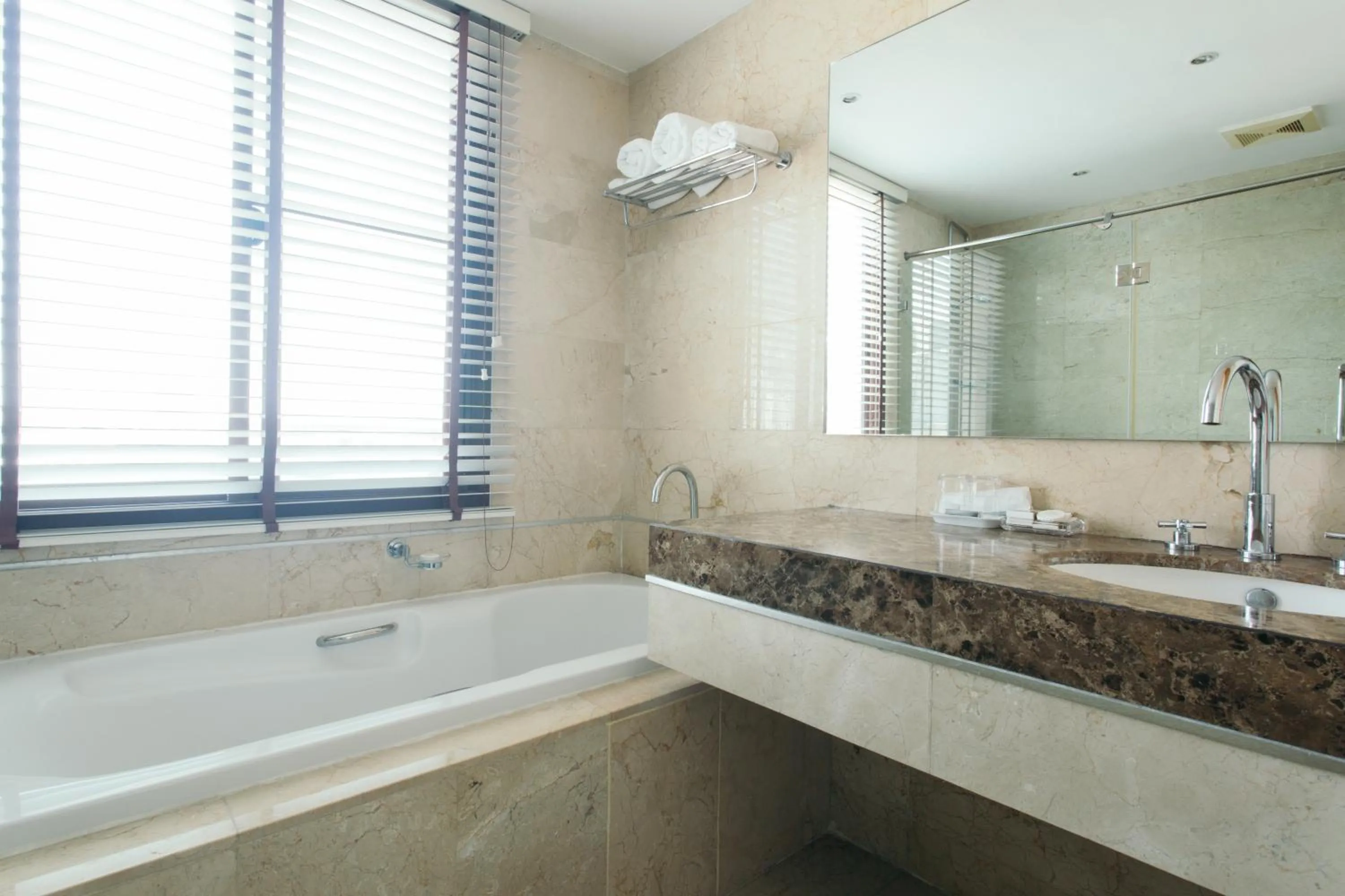 Bathroom in Thomson Residence Hotel