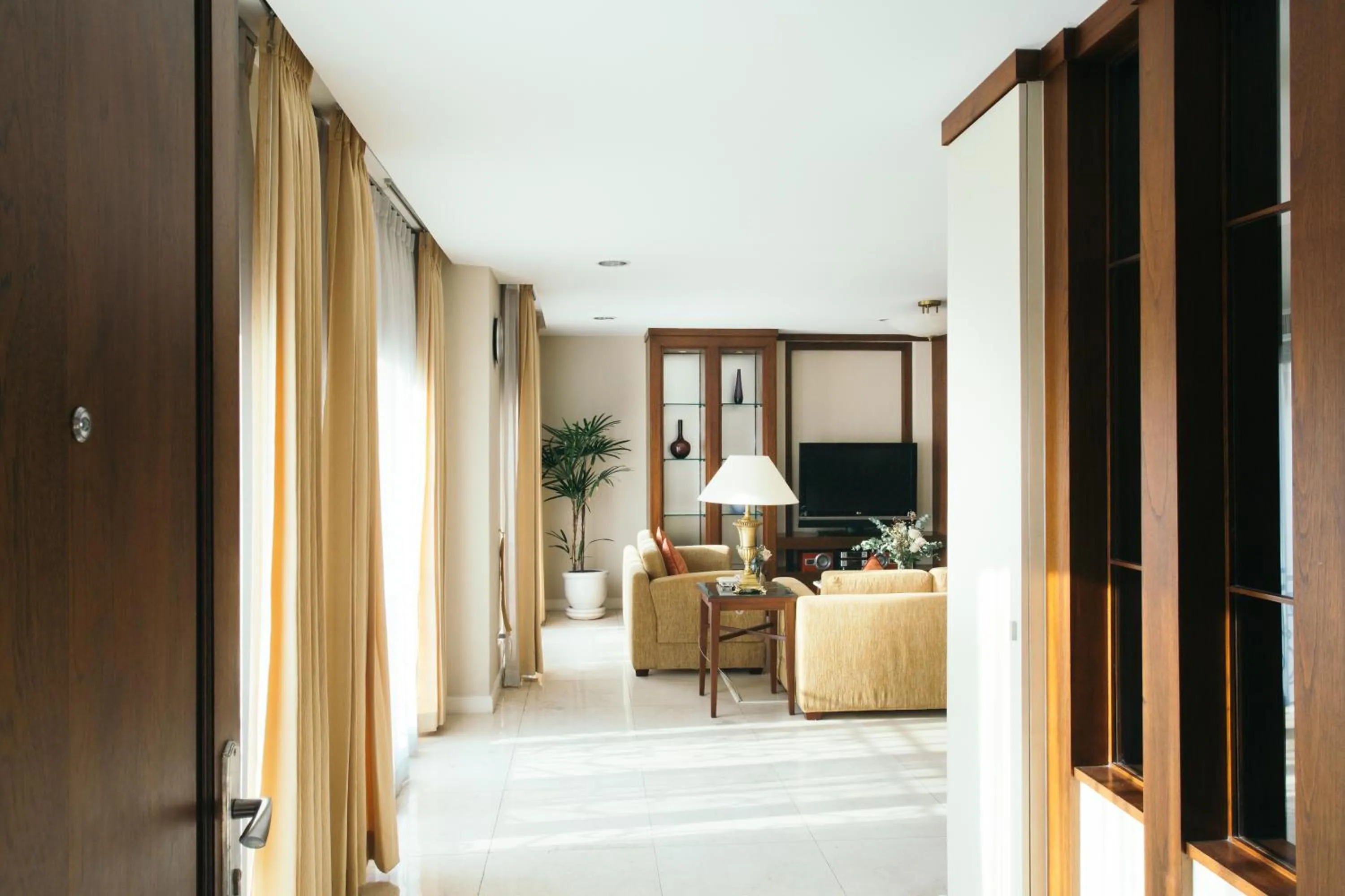 Living room in Thomson Residence Hotel