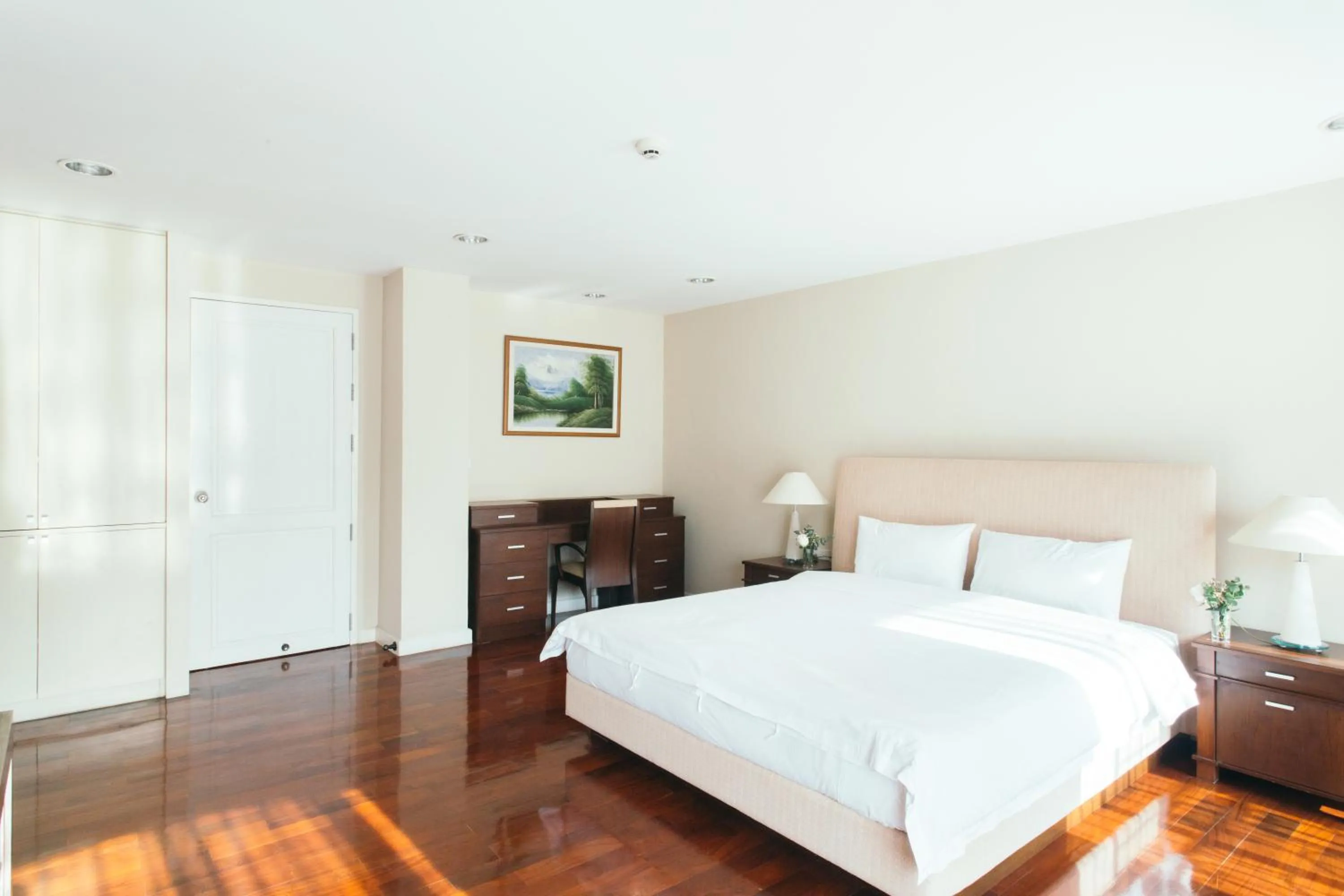 Bedroom, Bed in Thomson Residence Hotel