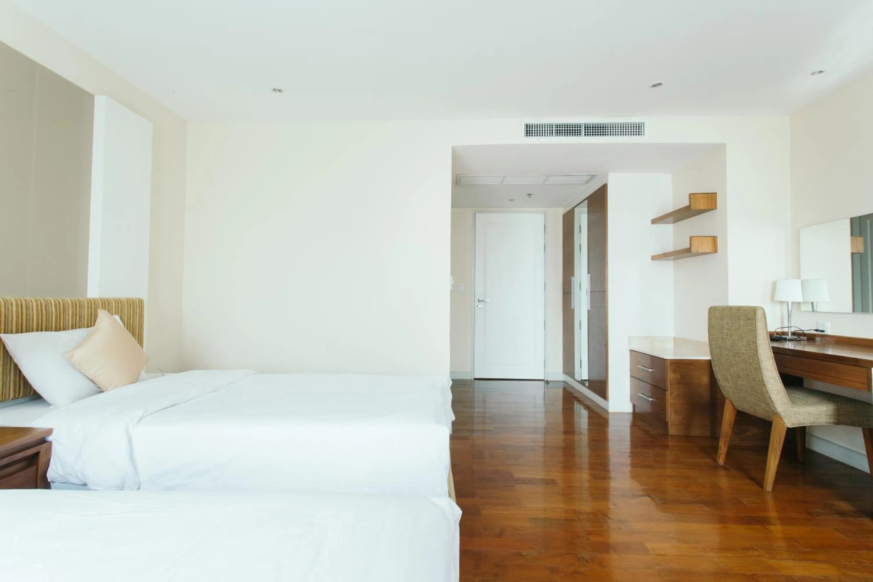 Bedroom, Bed in Thomson Residence Hotel