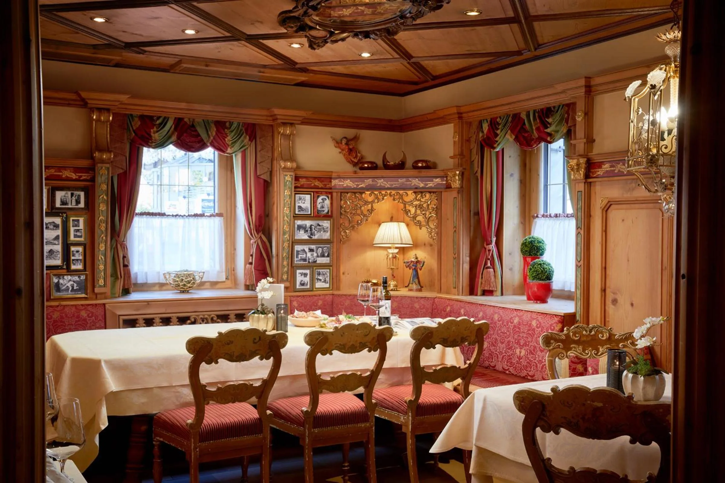 Restaurant/places to eat in Hotel Neue Post