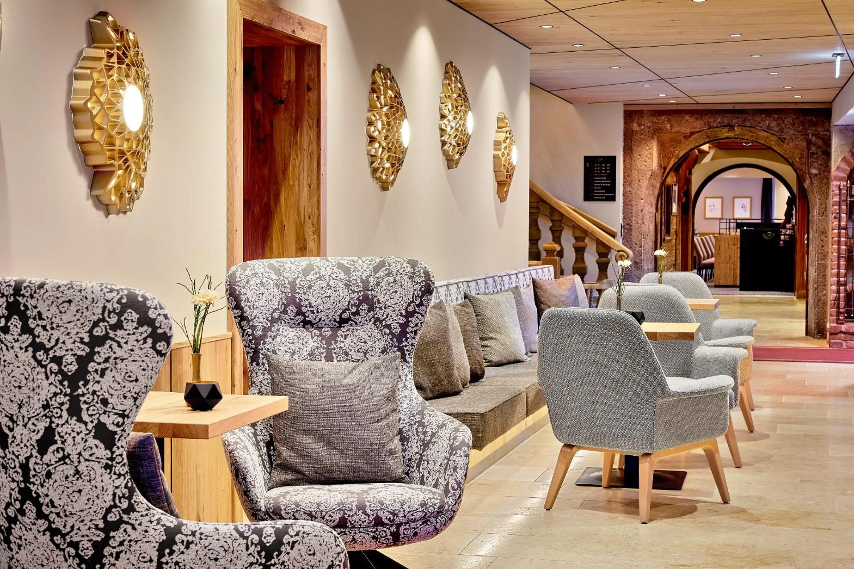 Lobby or reception in Hotel Neue Post