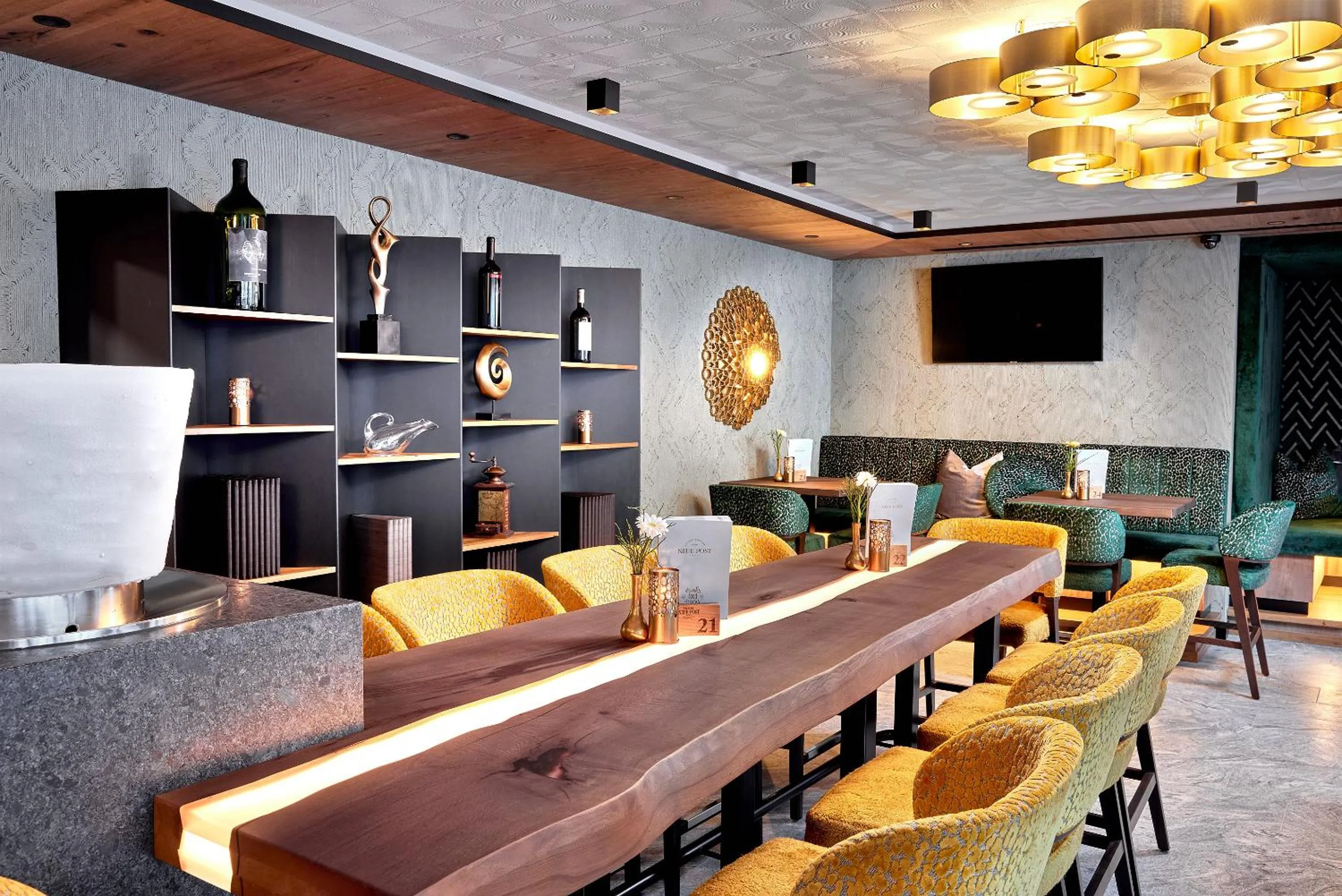 Restaurant/places to eat in Hotel Neue Post