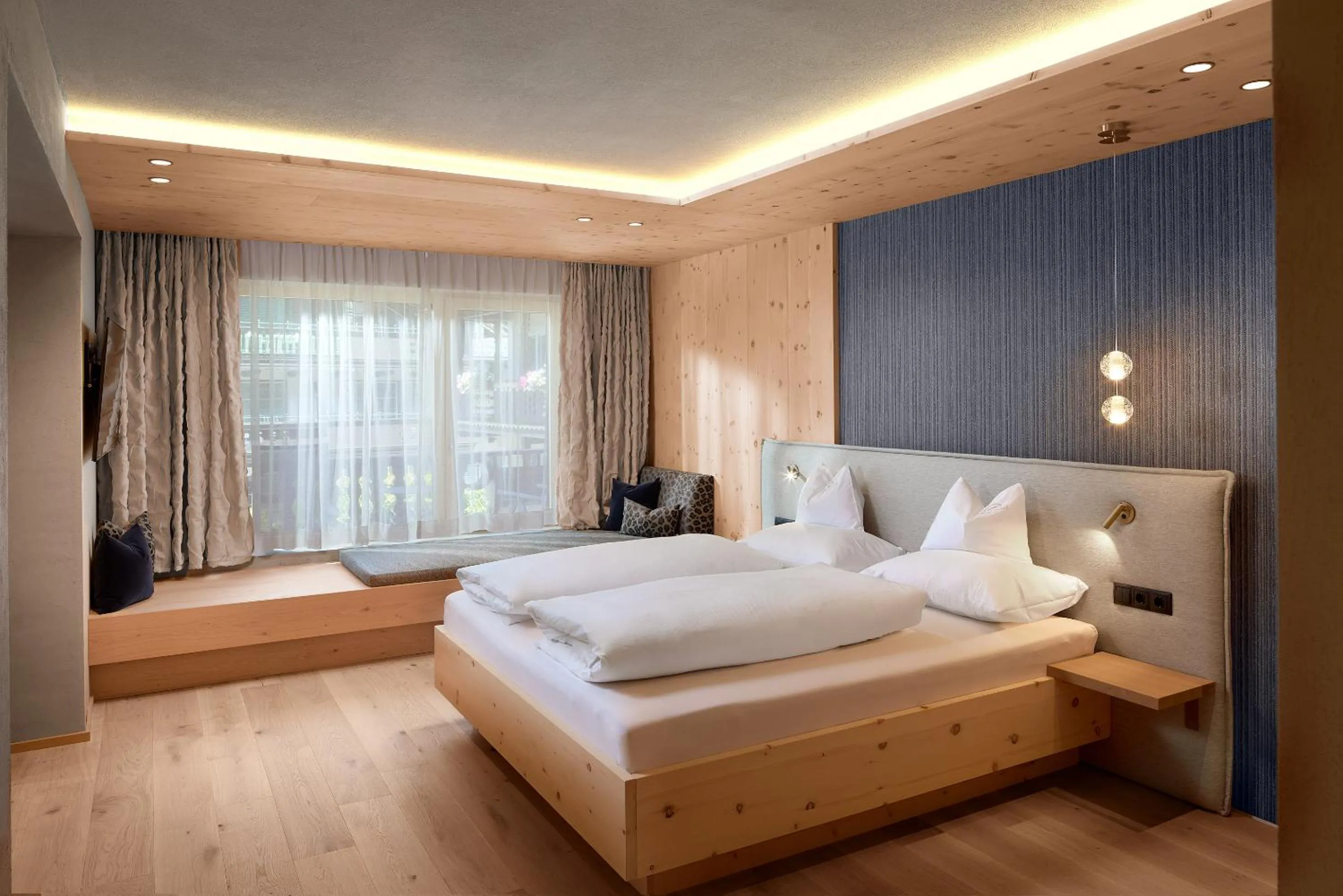 Bed in Hotel Neue Post