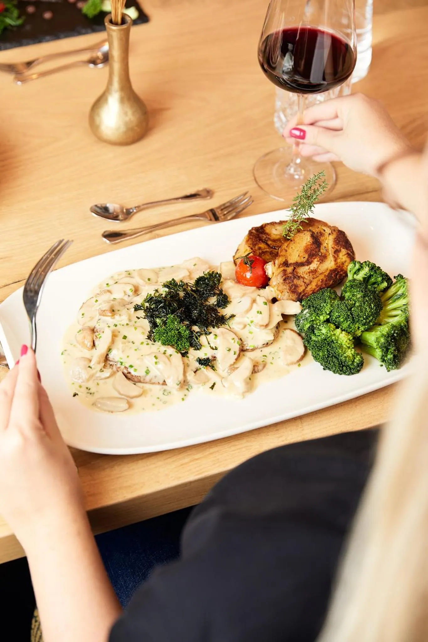 Restaurant/places to eat in Hotel Neue Post