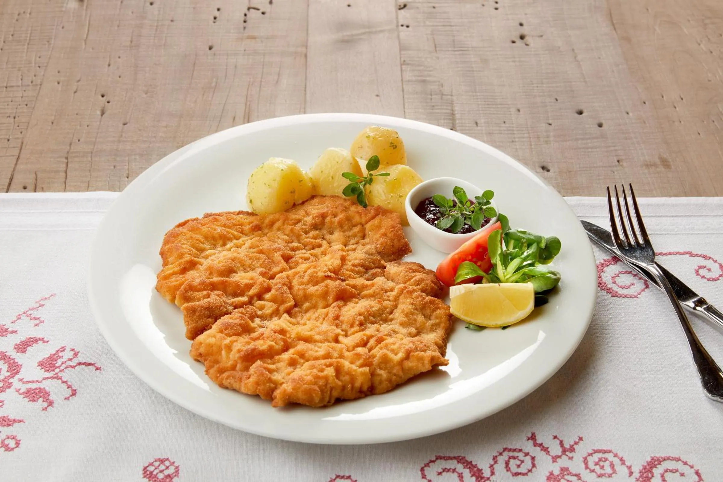 Food and drinks in Hotel Neue Post