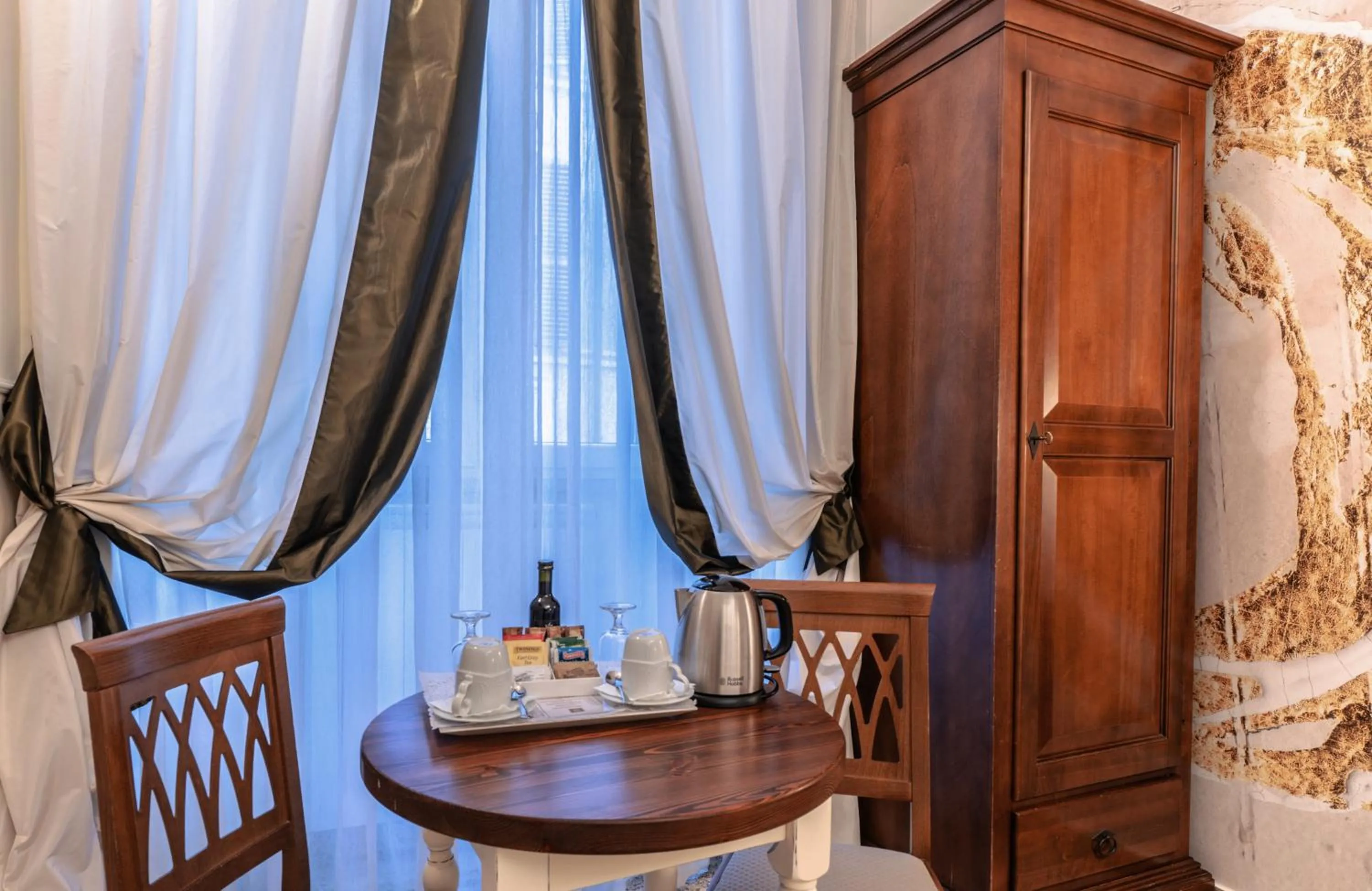 Le Clarisse Pantheon