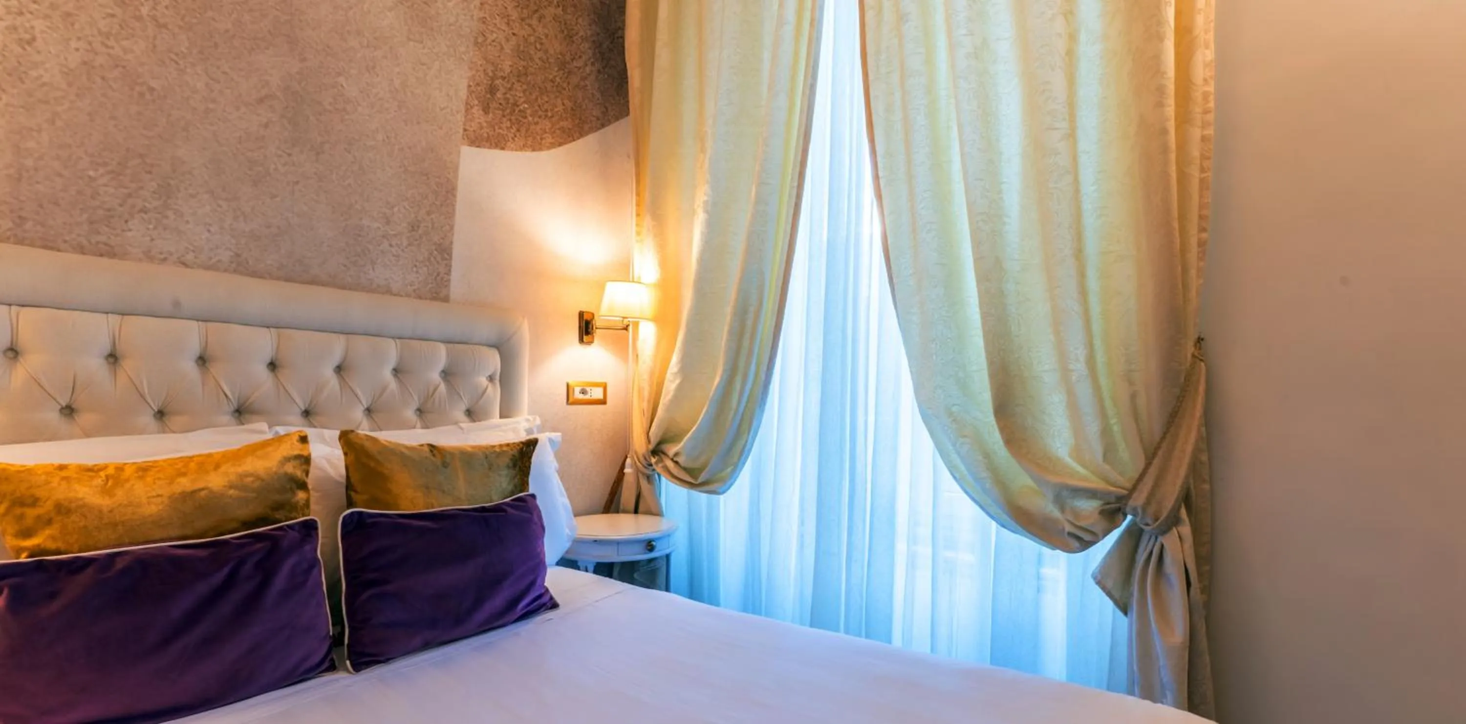 Bed in Le Clarisse Pantheon