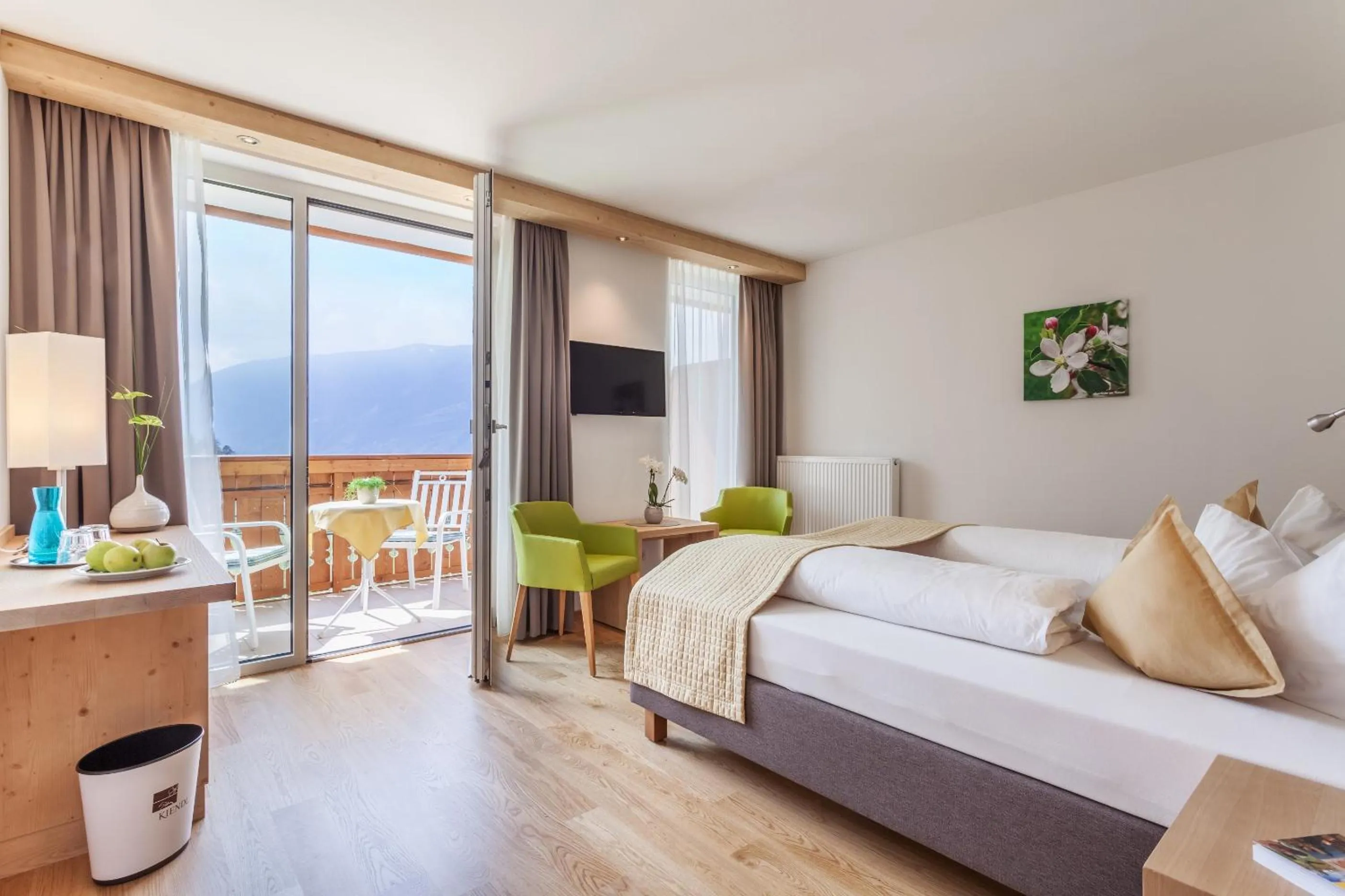 Photo of the whole room, Bed in Hotel Kiendl