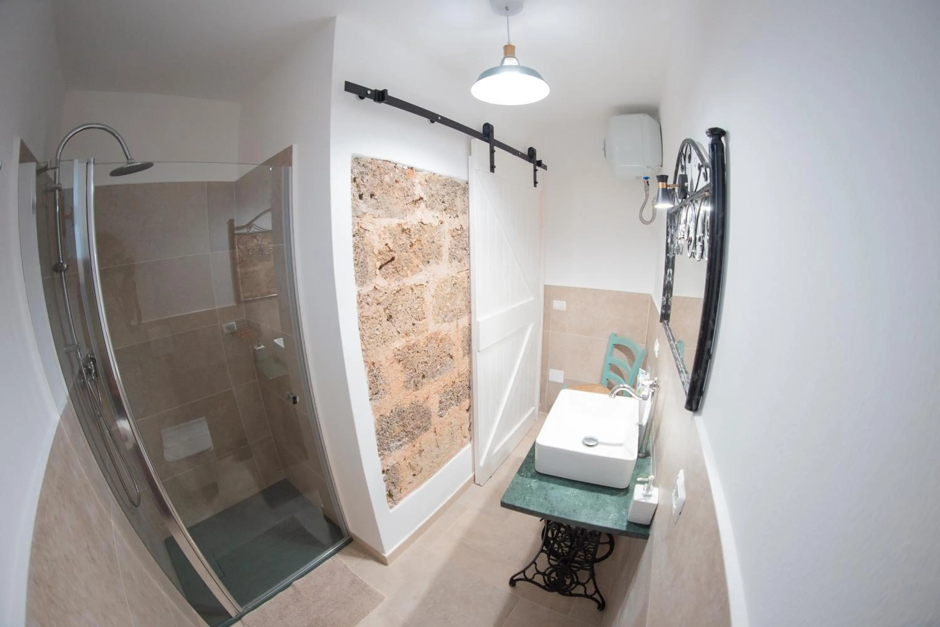 Shower in Nonna Veronica