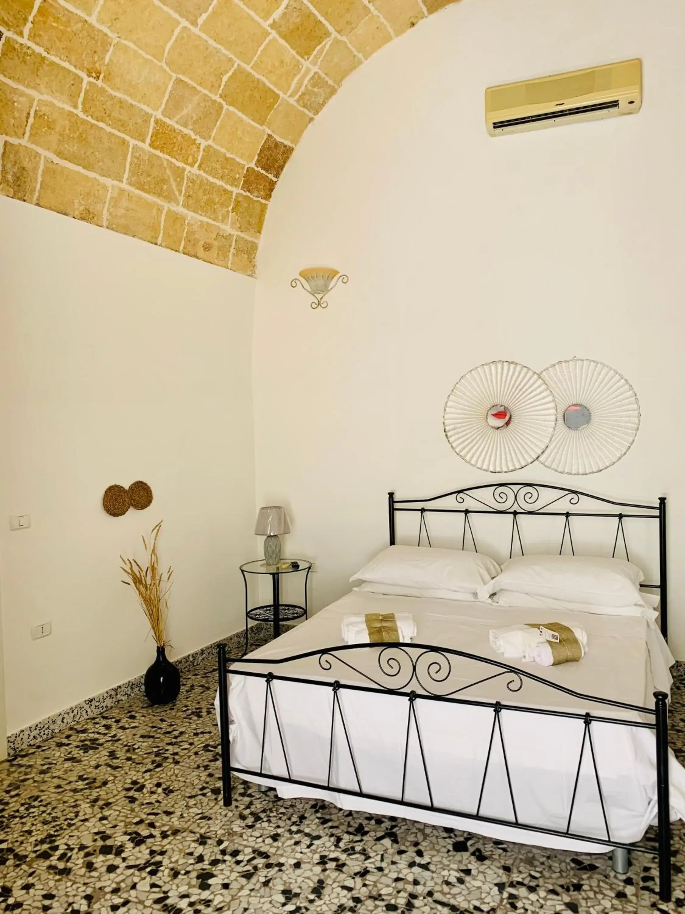 Double Room with Private Bathroom in Nonna Veronica, B&B vicino al mare di Ugento Double Room with Private Bathroom in Nonna Veronica, B&B vicino al mare di Ugento