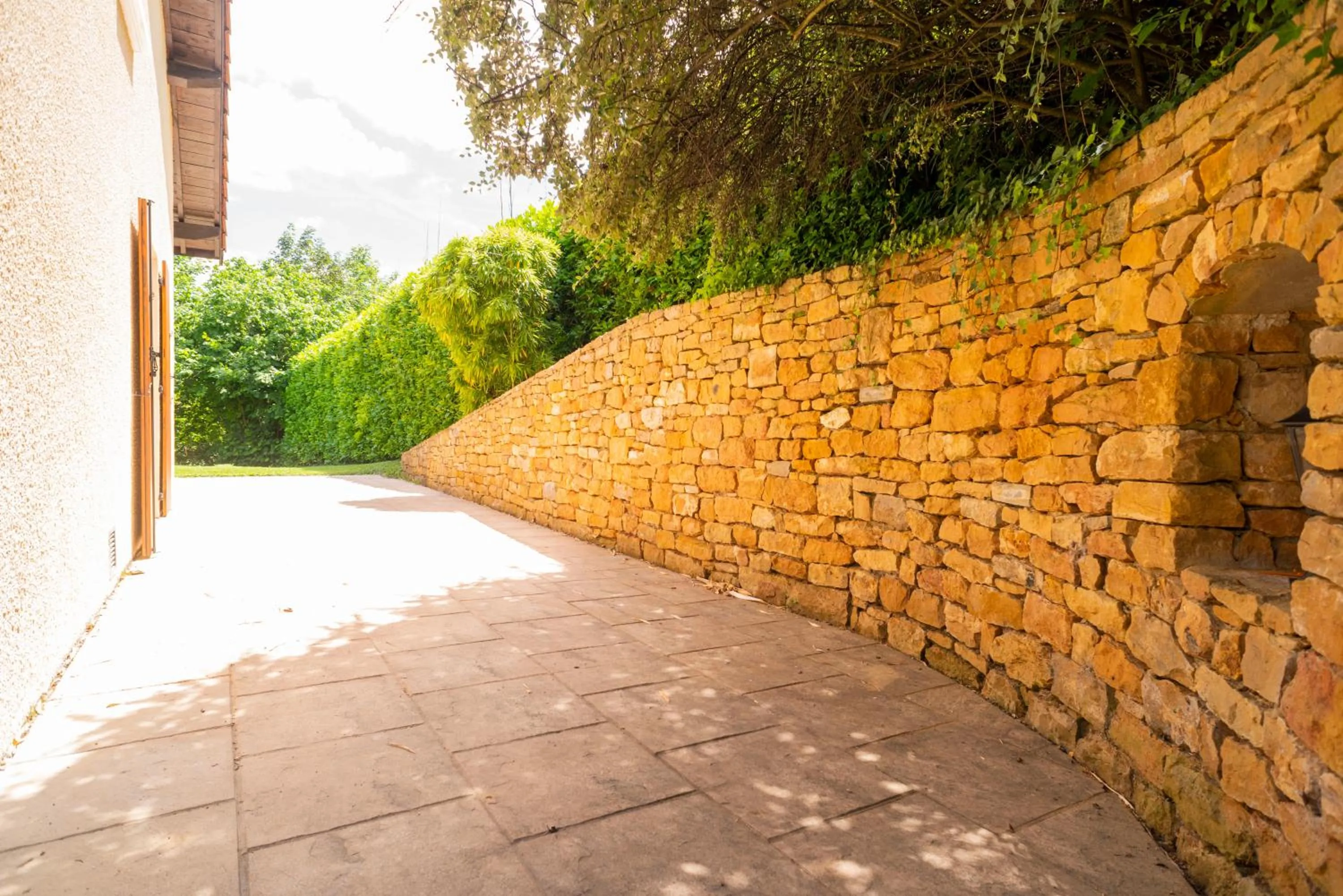 Garden in Lyon Mon Amour B&B