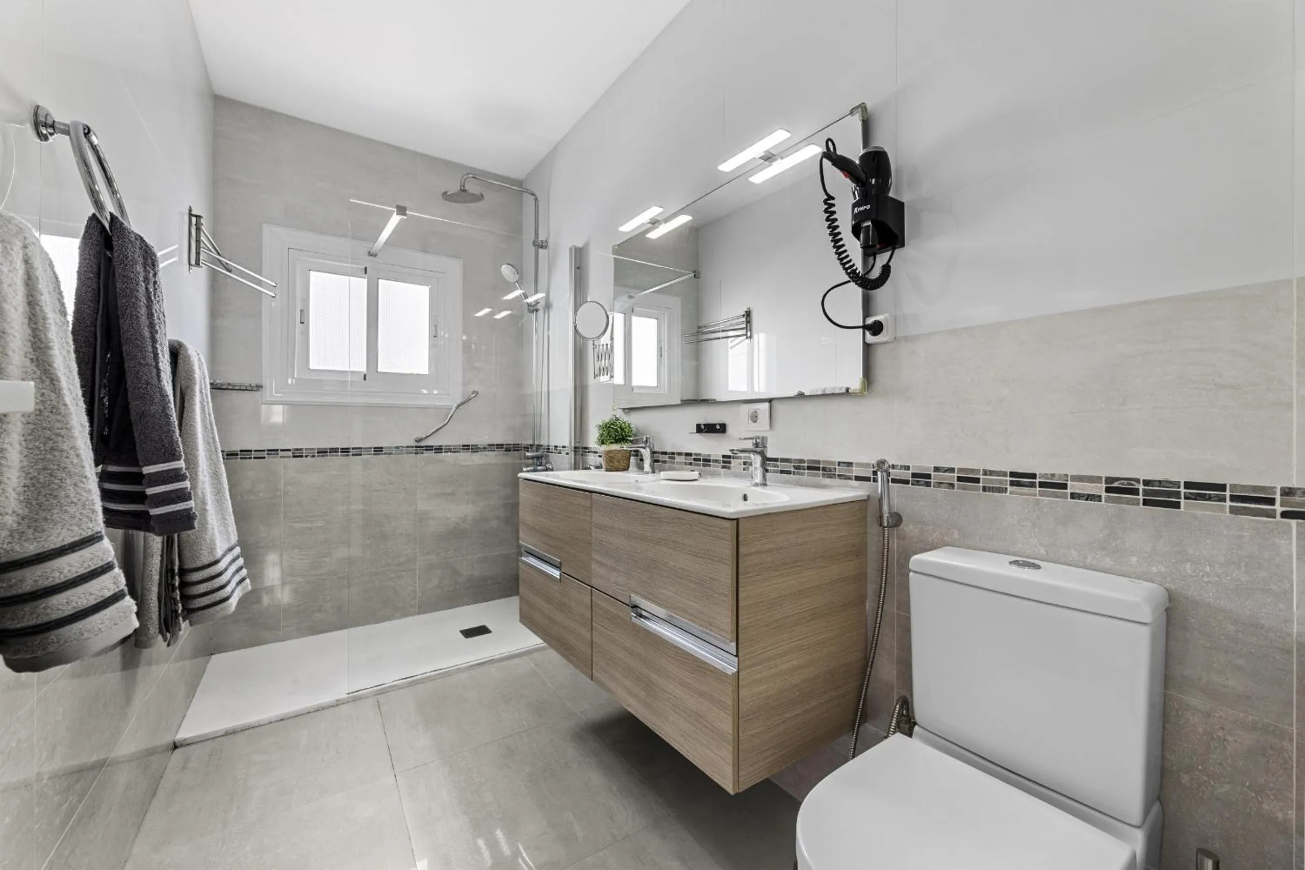 Bathroom in Casa Azul by Escape Home