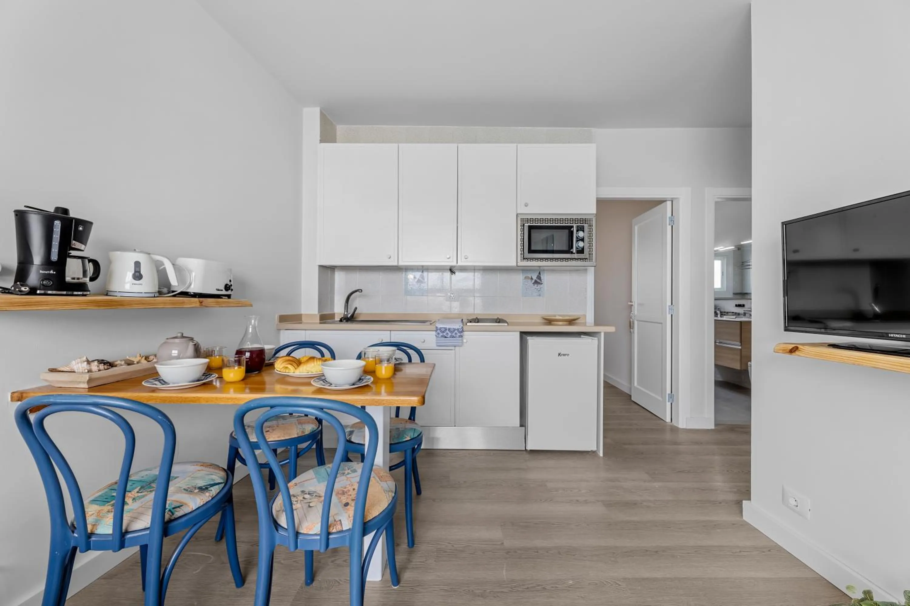 Kitchen or kitchenette in Casa Azul by Escape Home