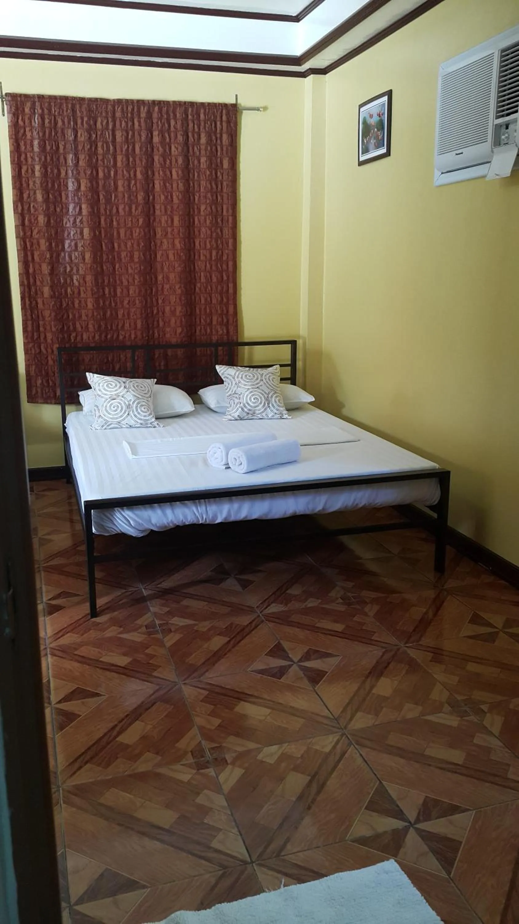 Bed in Carribean Transient House