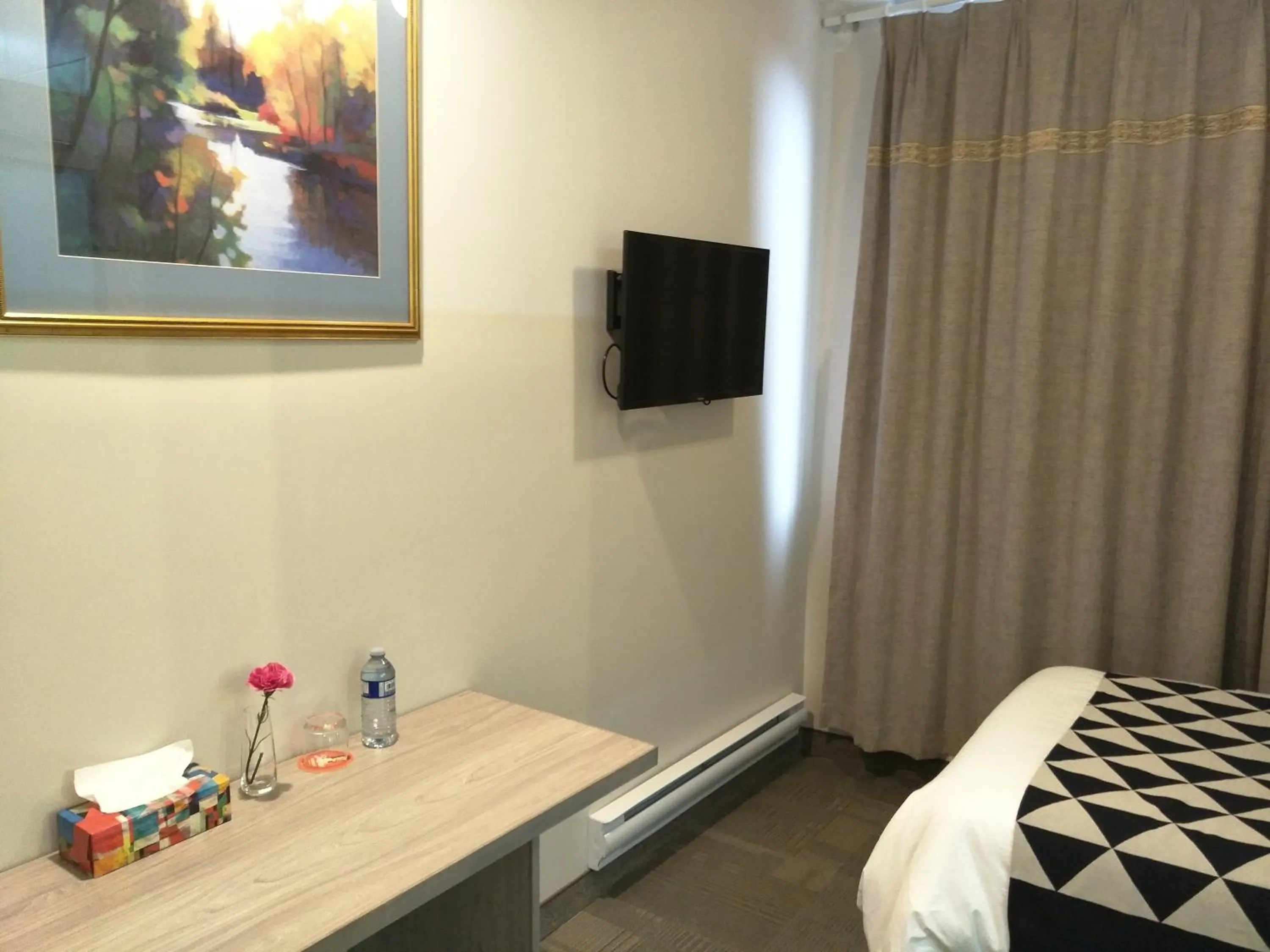 Bed in Hotel Le Deville