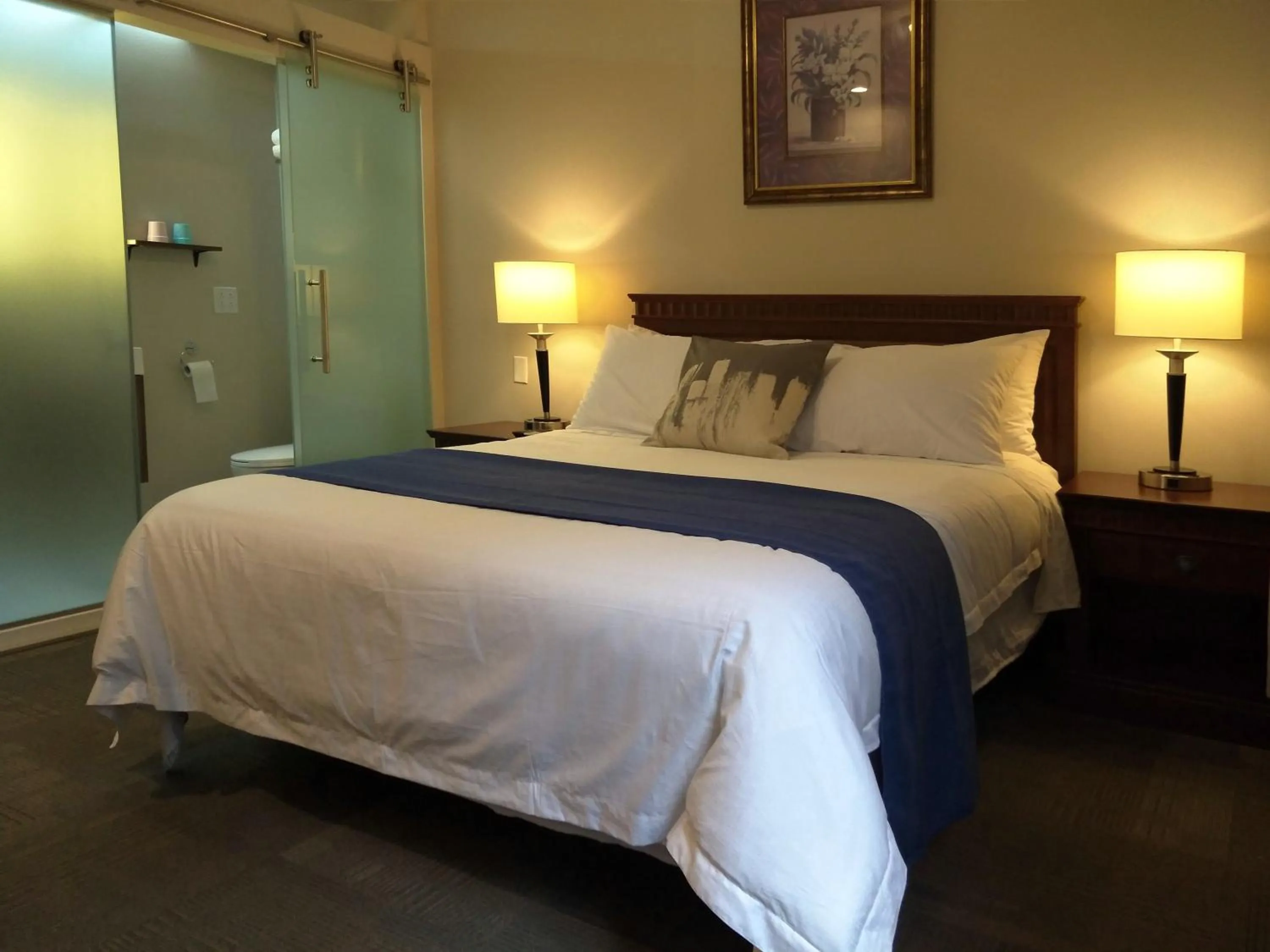 Bed in Hotel Le Deville