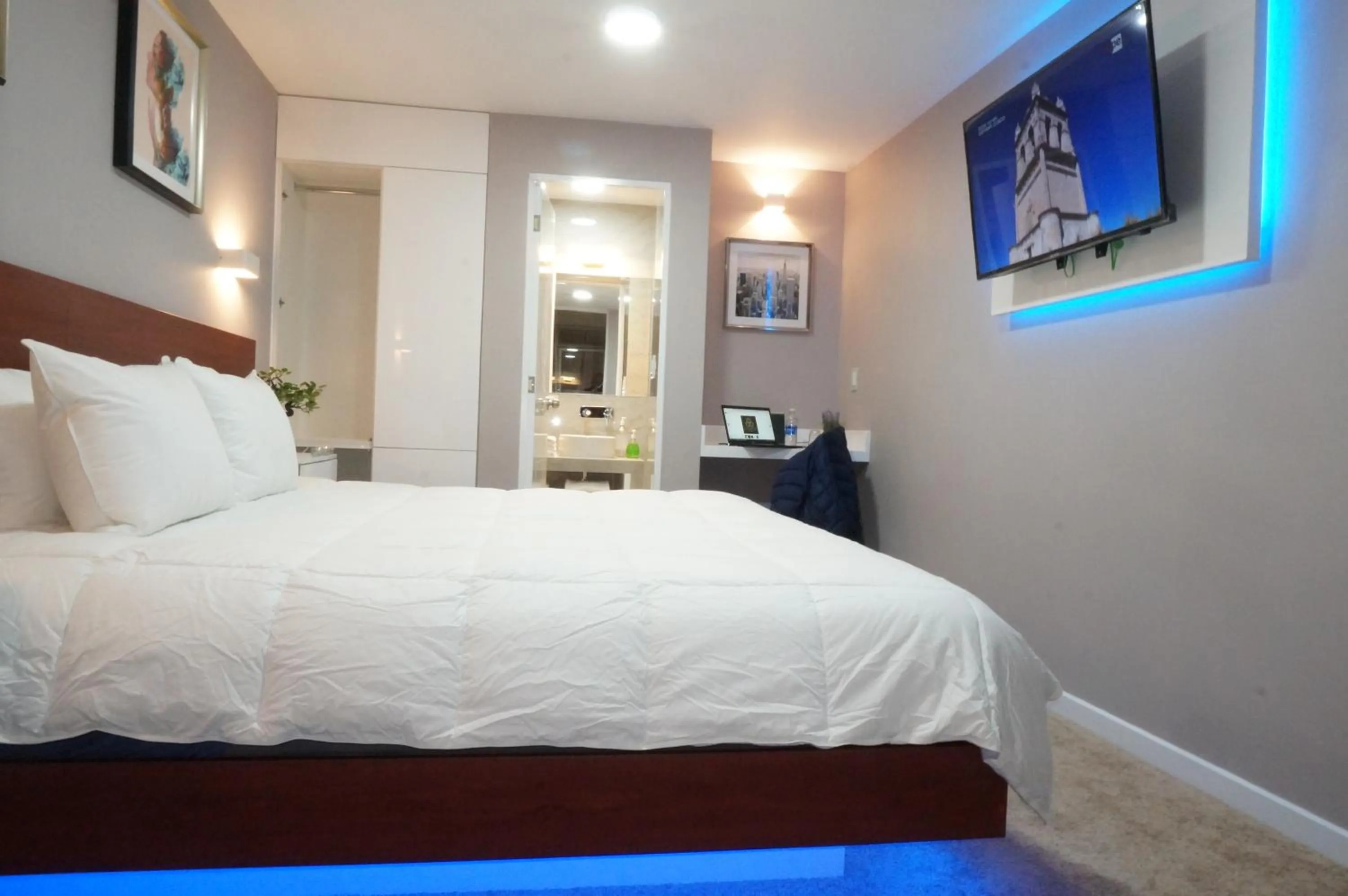 Photo of the whole room in Hotel Don Bartolo