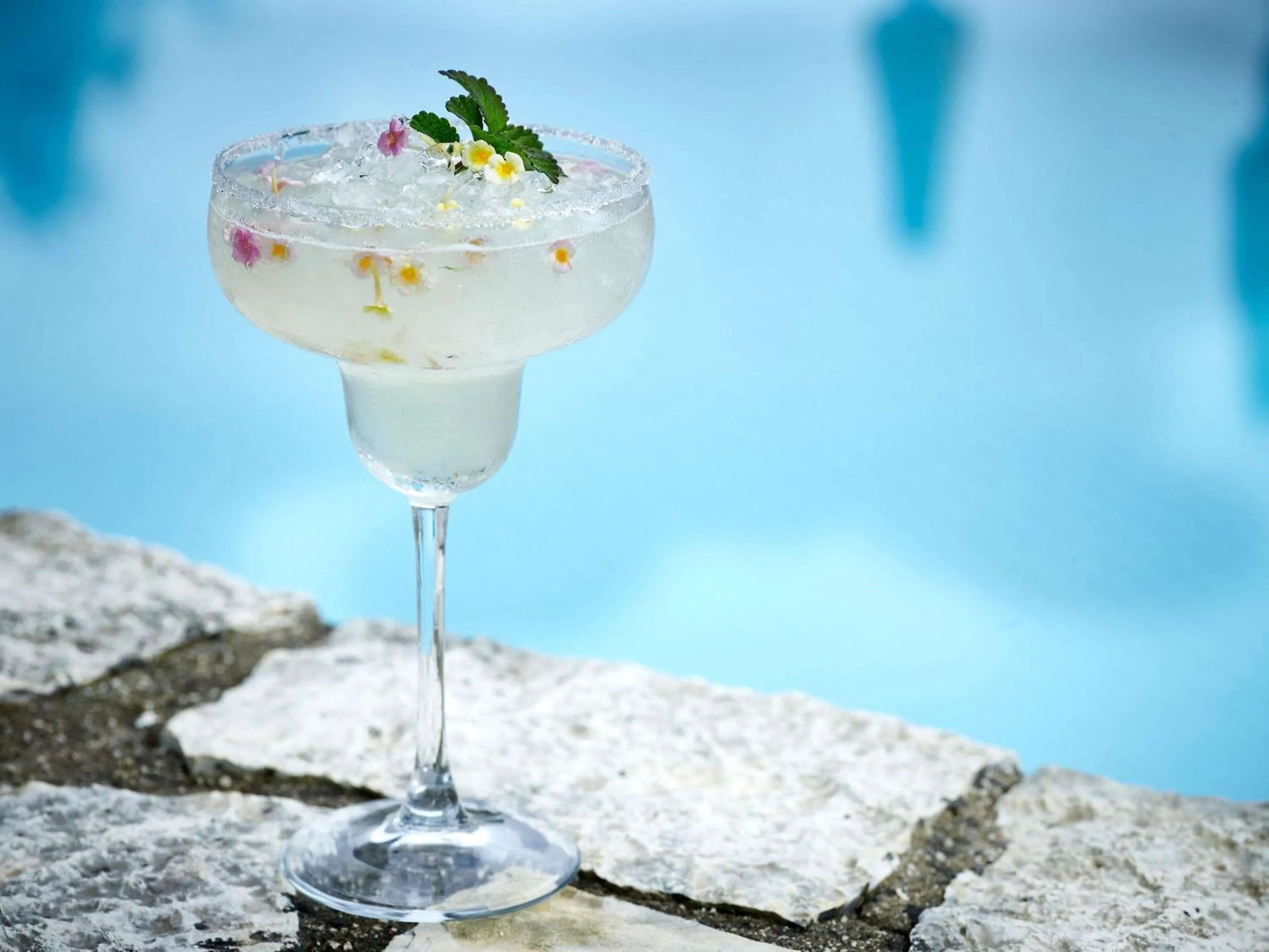 Lounge or bar in Movenpick Resort Agios Nikolaos Sivota