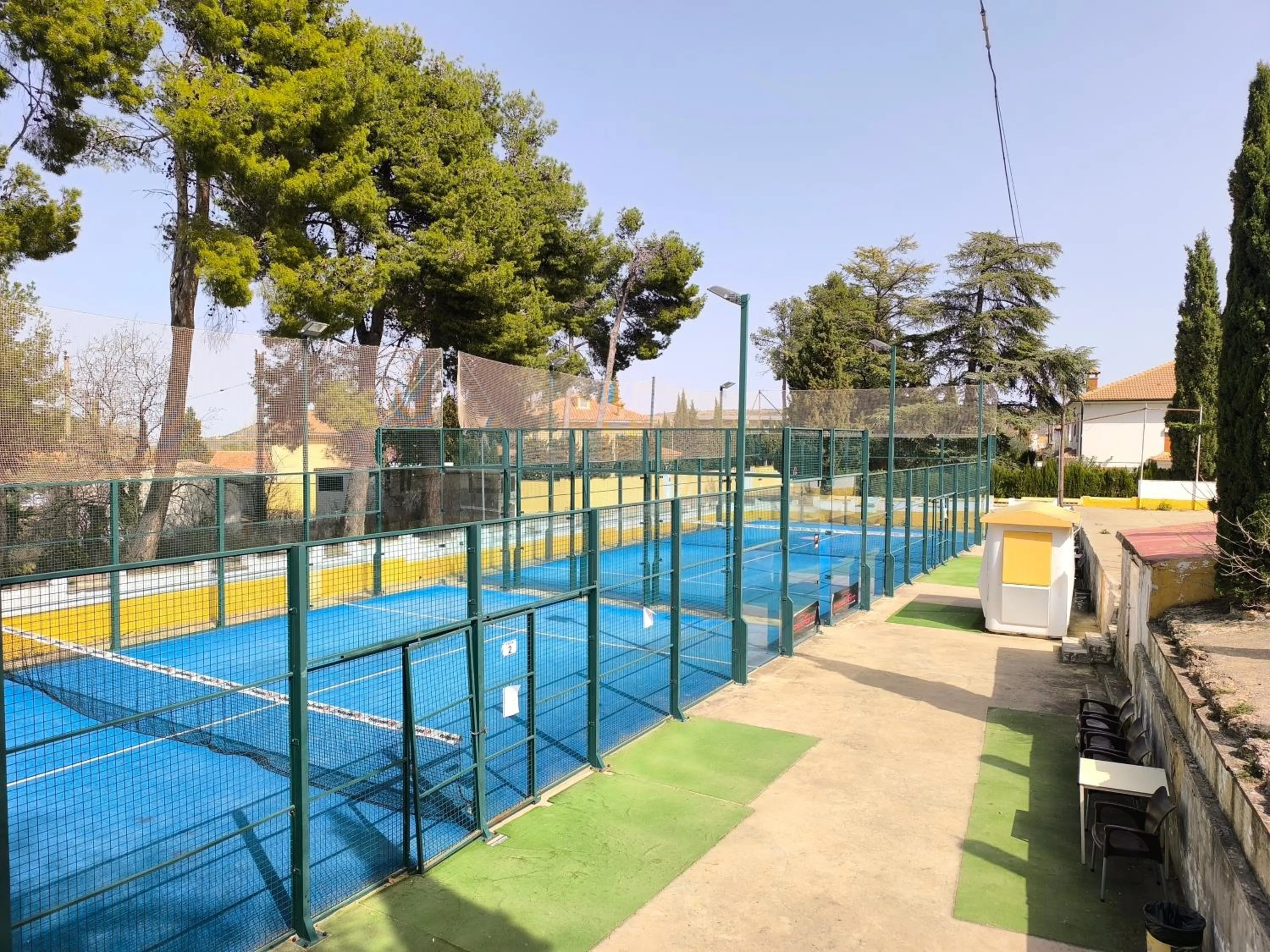 Tennis court in Hotel Santa Barbara