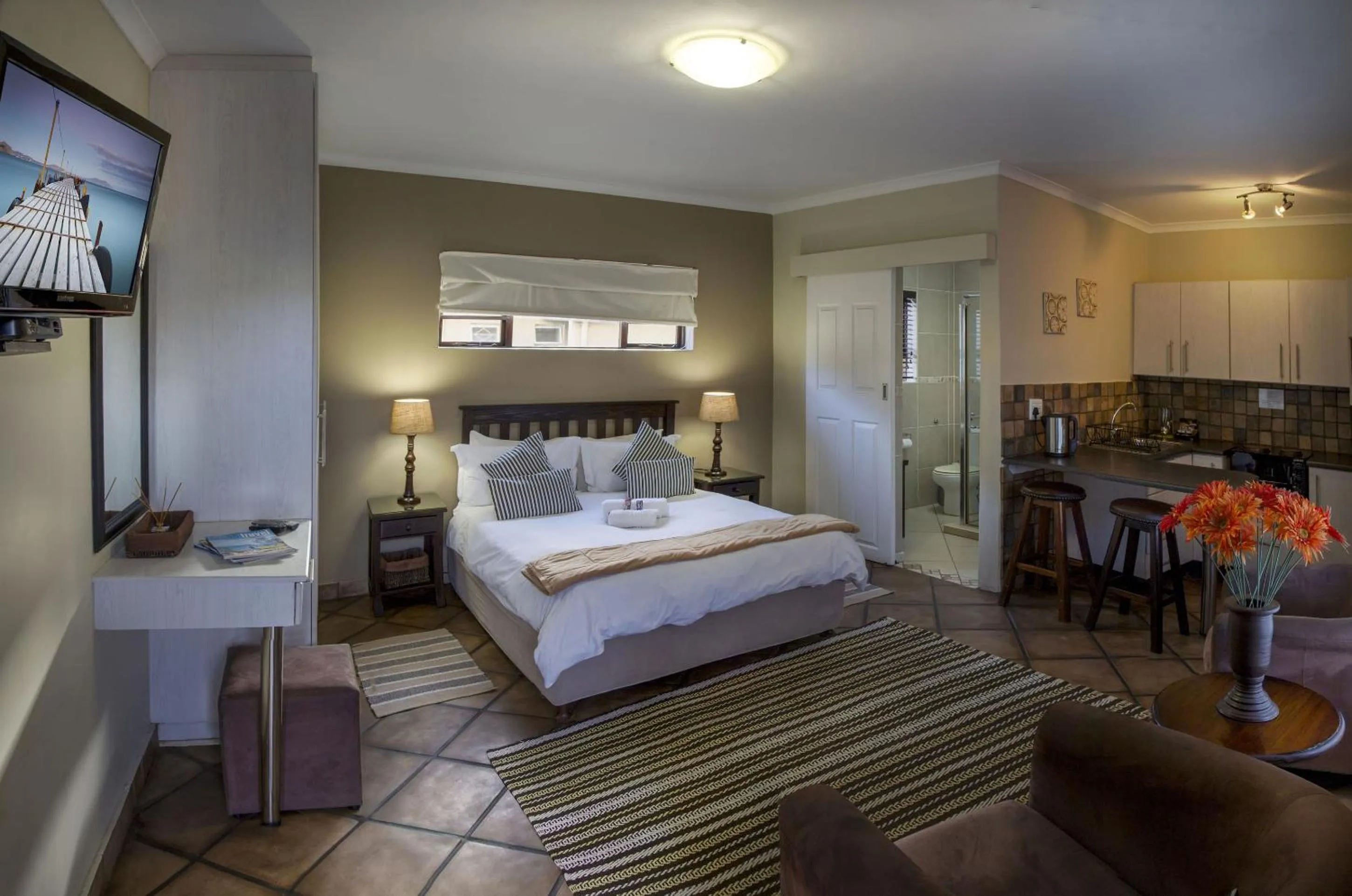 Bed in Lalapanzi Guest Lodge