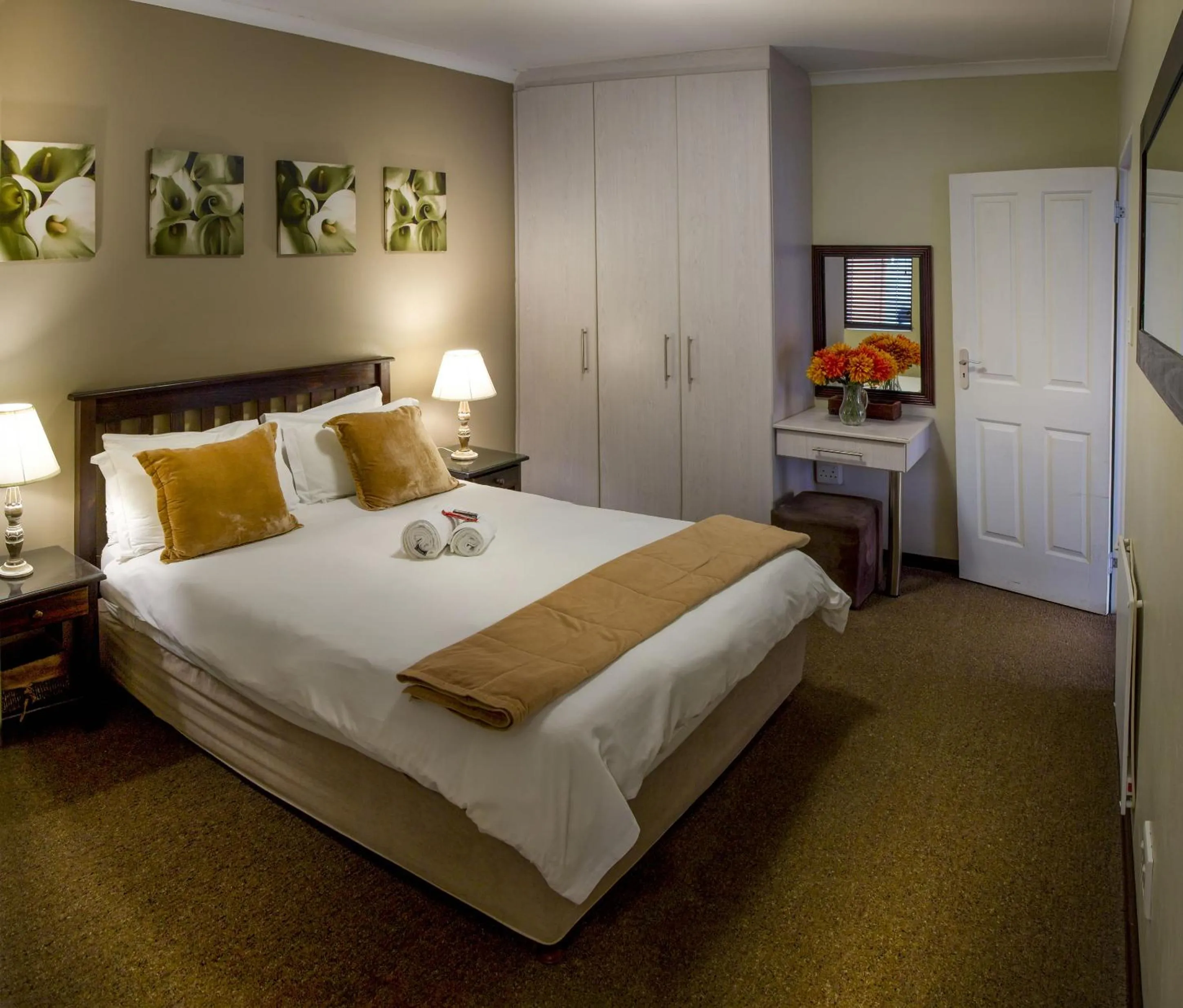 Bed in Lalapanzi Guest Lodge