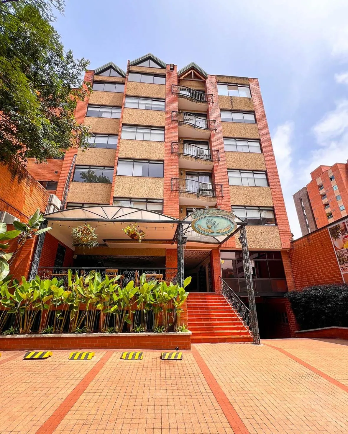Property building in Hotel Casa Laureles