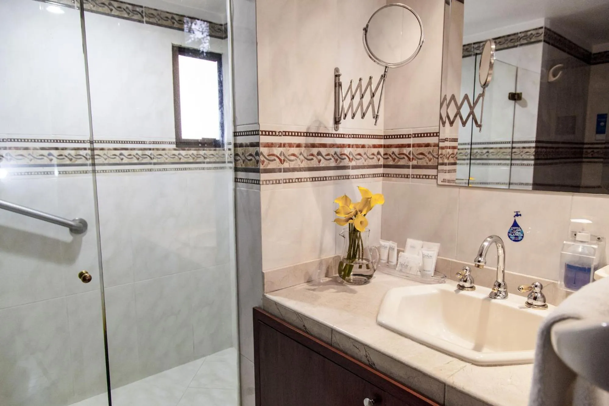 Bathroom in Hotel Casa Laureles