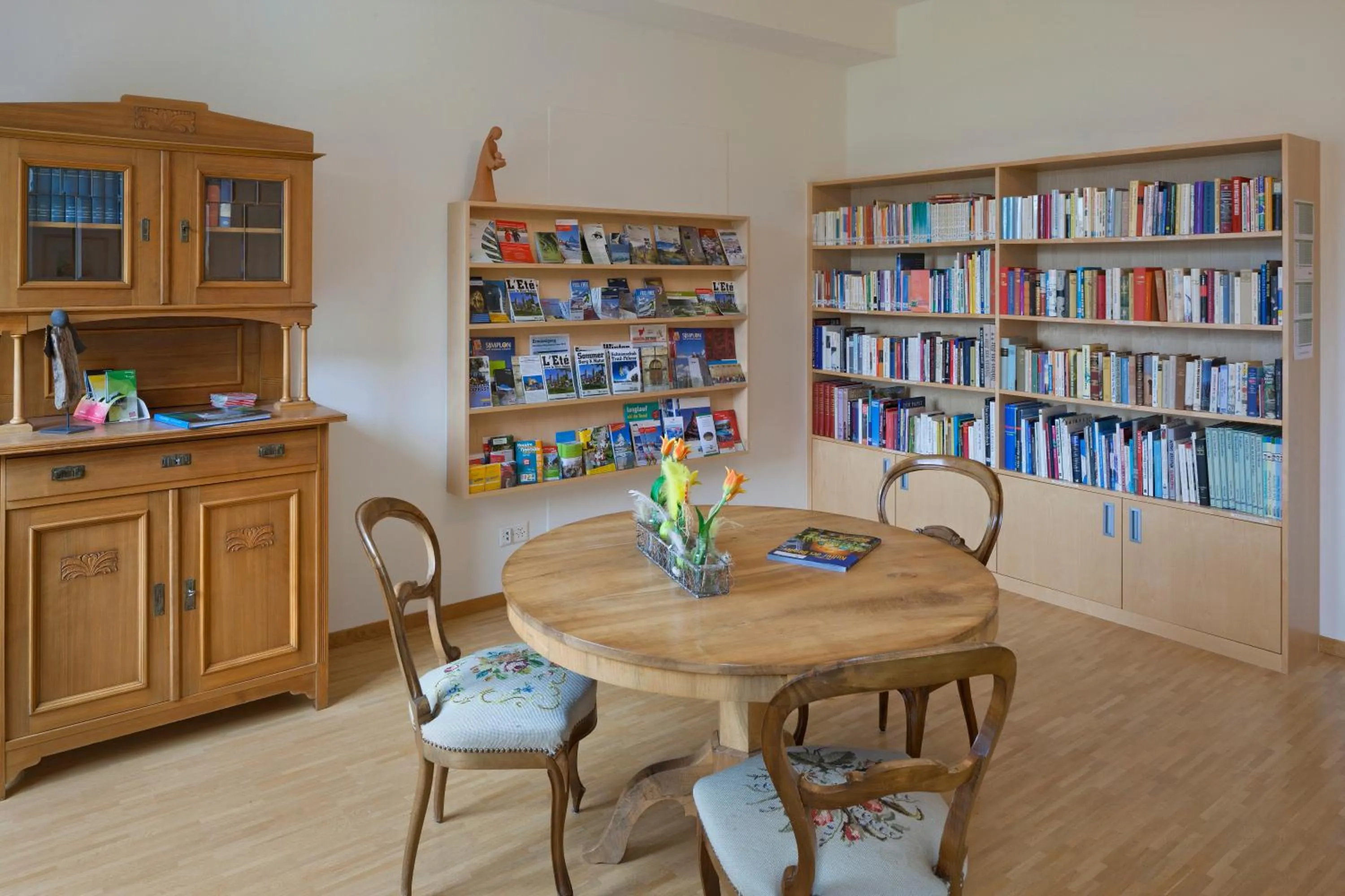 Library in Hotel Haus Schönstatt contactless-Check-In