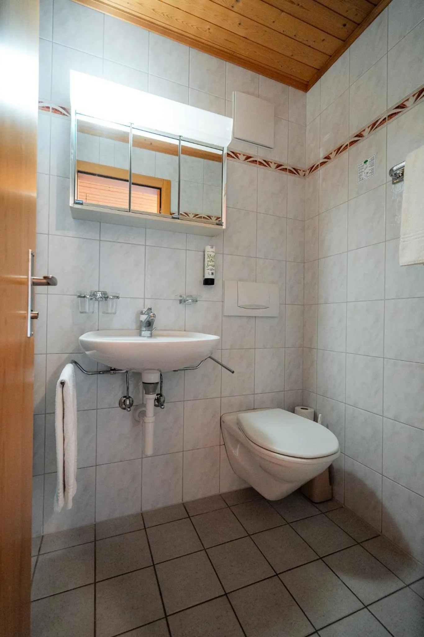 Bathroom in Hotel Haus Schönstatt contactless-Check-In