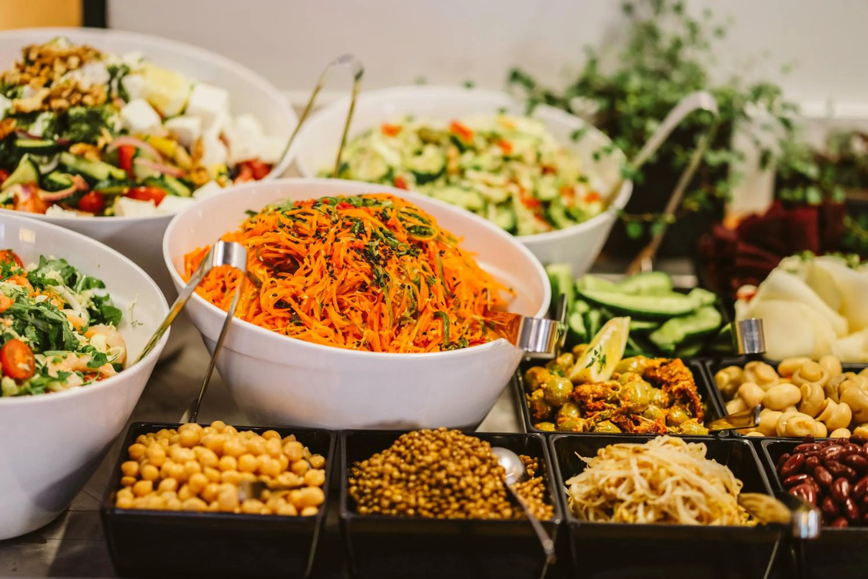 Restaurant/places to eat in MEDEA Apartments by UPA