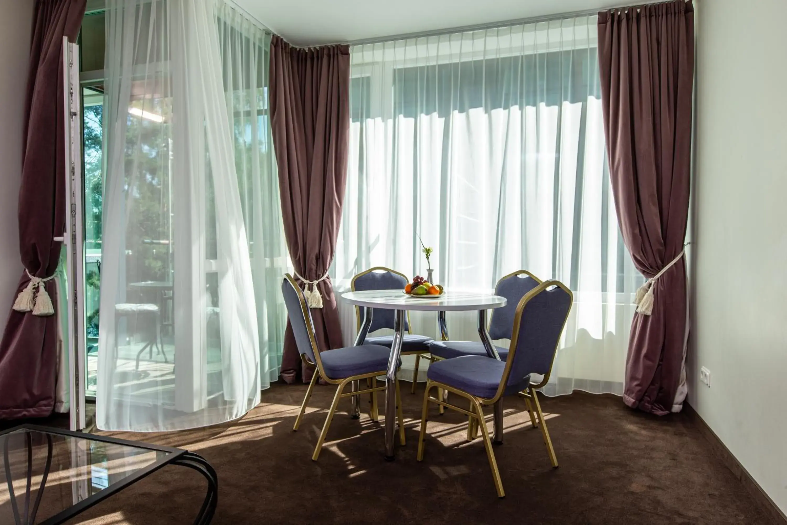 Apartment with Balcony and Kitchenette in MEDEA Apartments by UPA Apartment with Balcony and Kitchenette in MEDEA Apartments by UPA