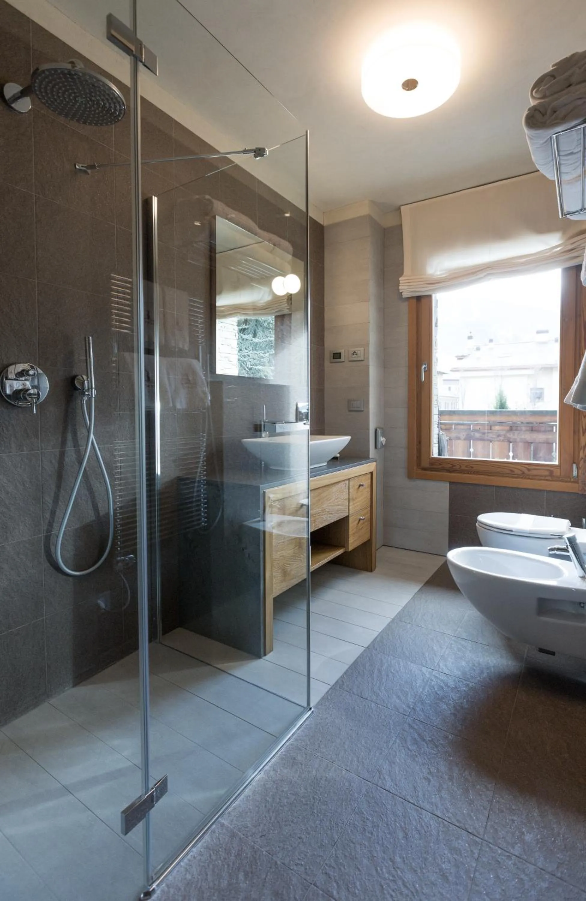 Shower in Sottovento Luxury Hospitality