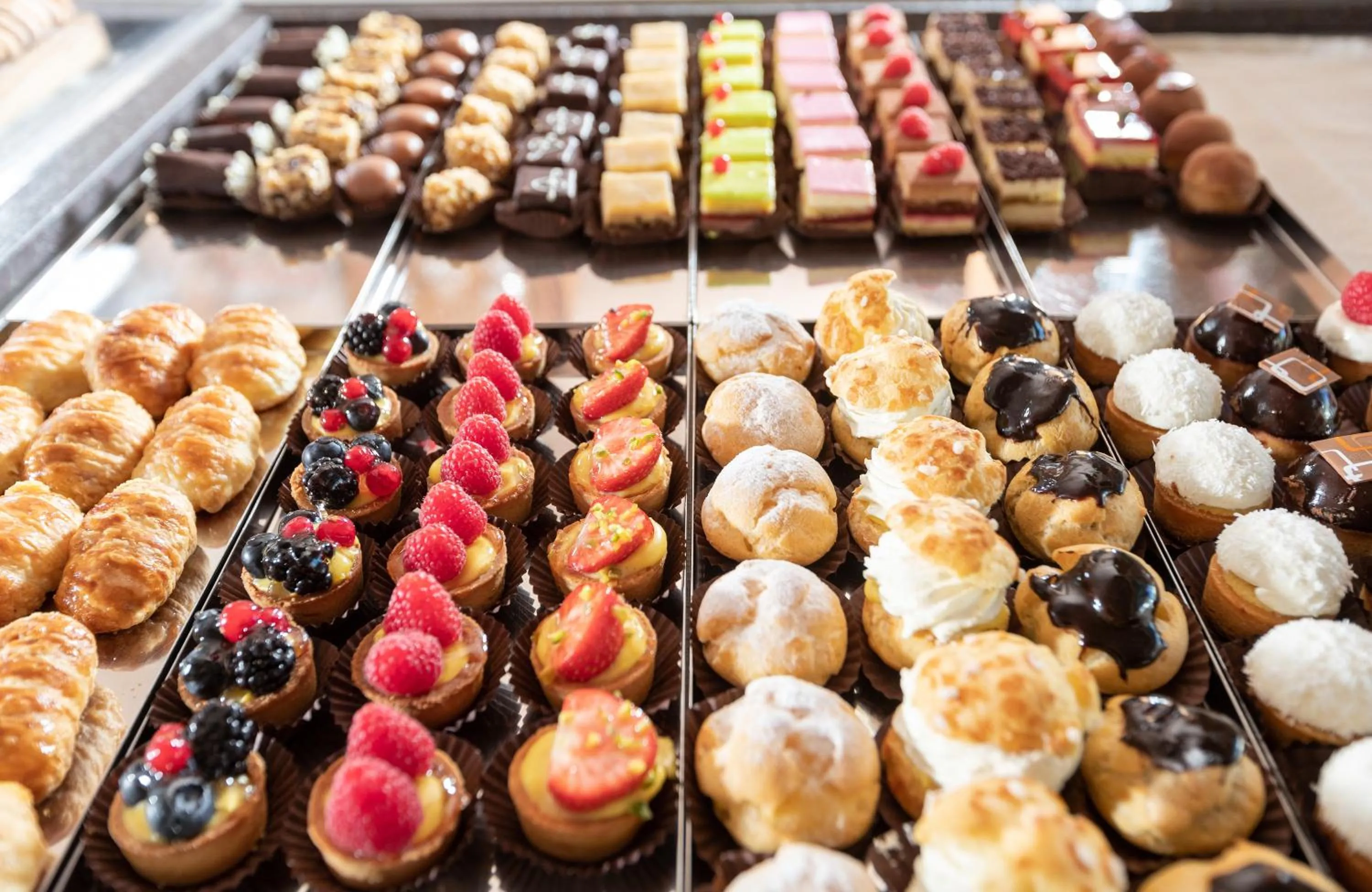 Food and drinks in Sottovento Luxury Hospitality