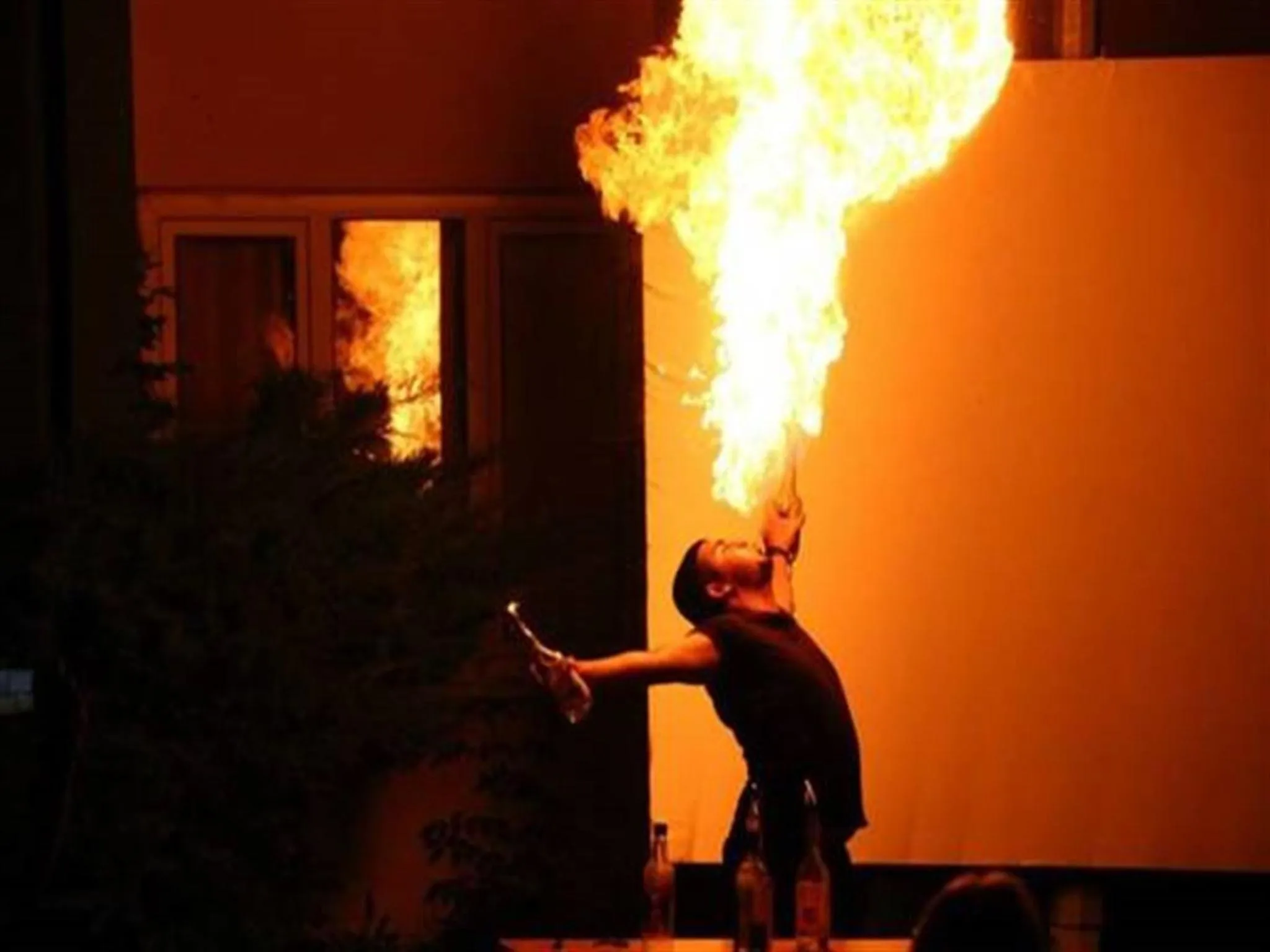 Evening entertainment in Melissa Garden Apart Hotel