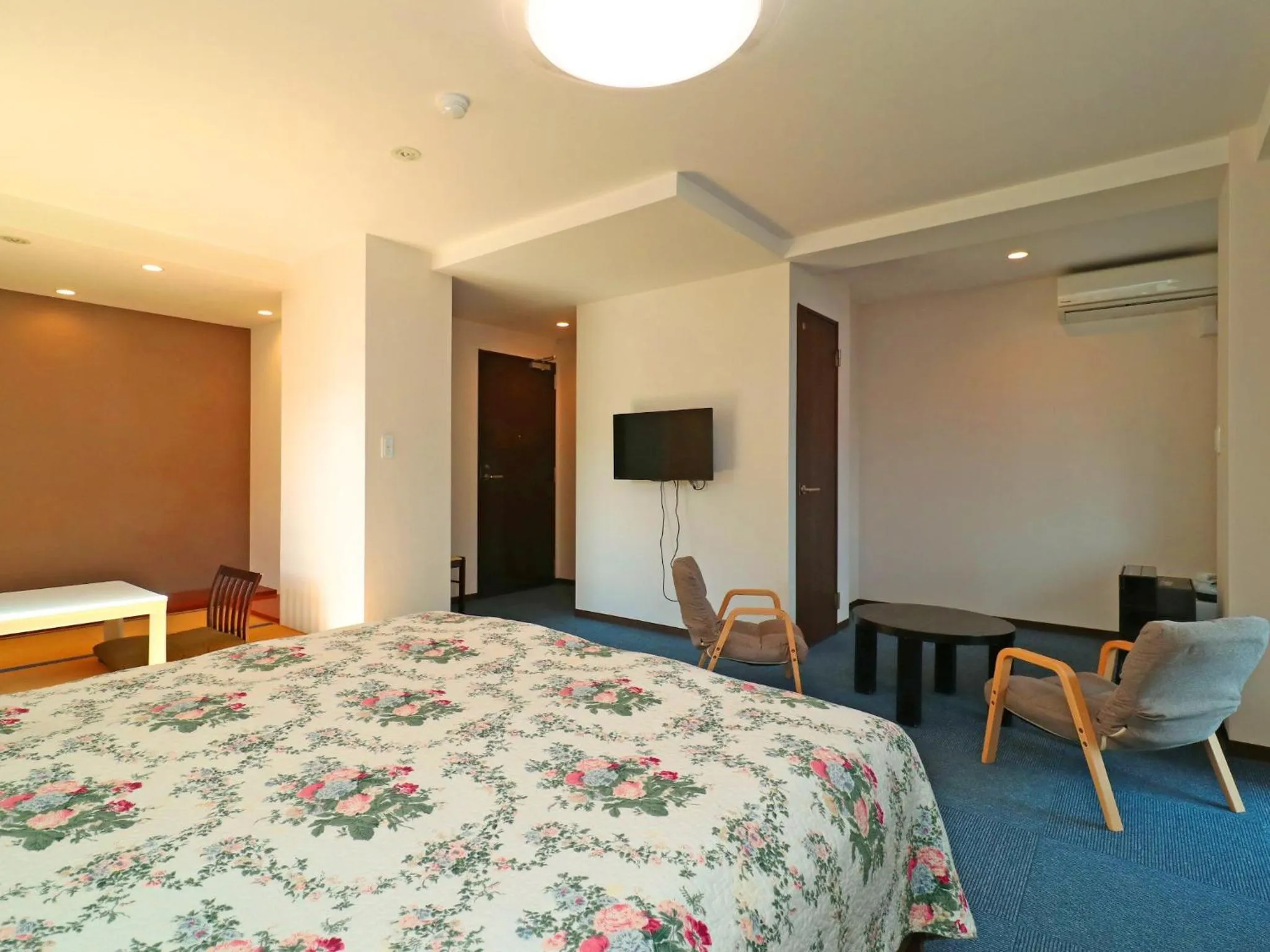 Photo of the whole room, Bed in Izu Kansya