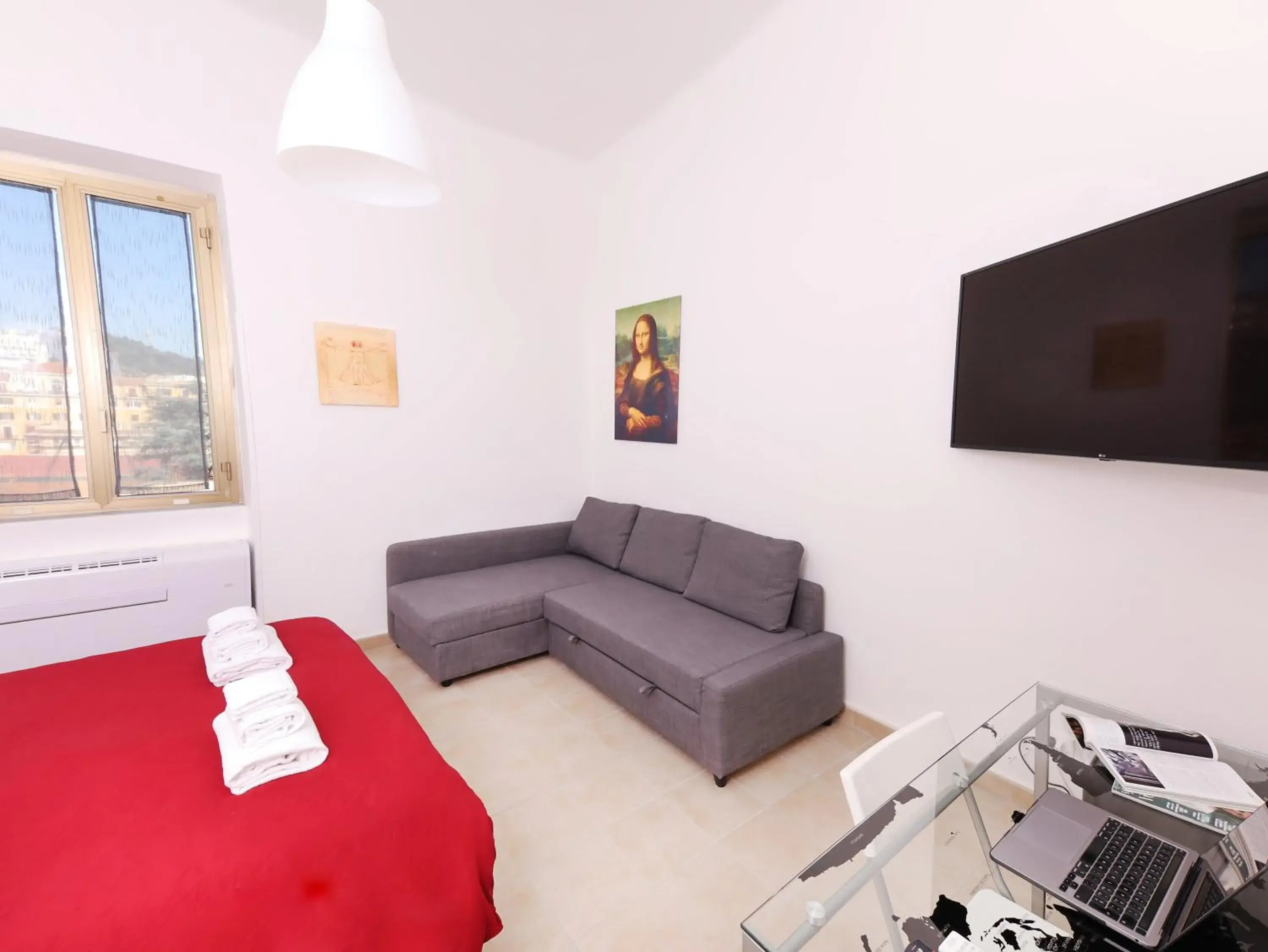 Deluxe Double Room with Shower in Cielo Vaticano Guest House Deluxe Double Room with Shower in Cielo Vaticano Guest House