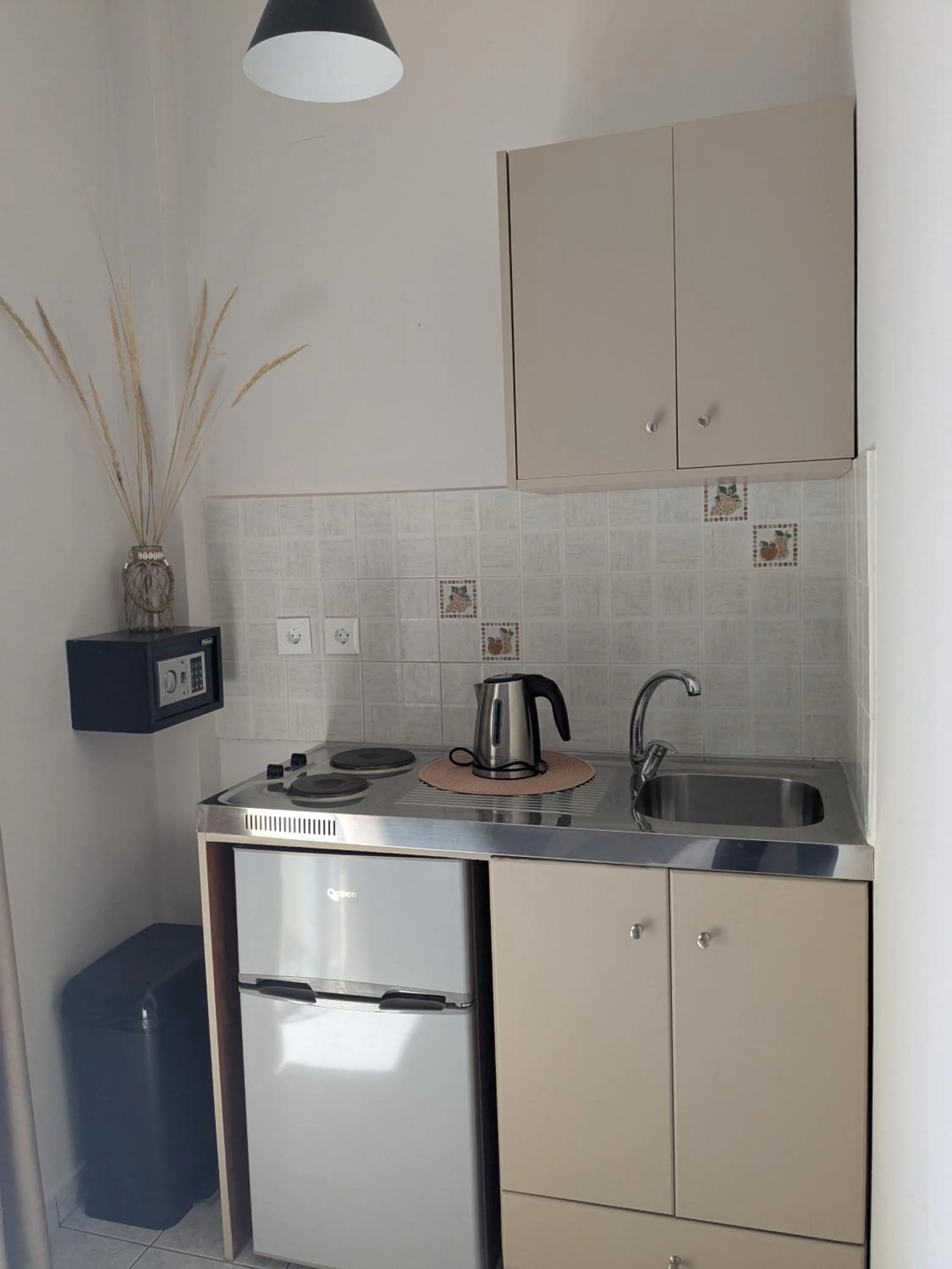 Kitchen or kitchenette in Grapevines Hotel