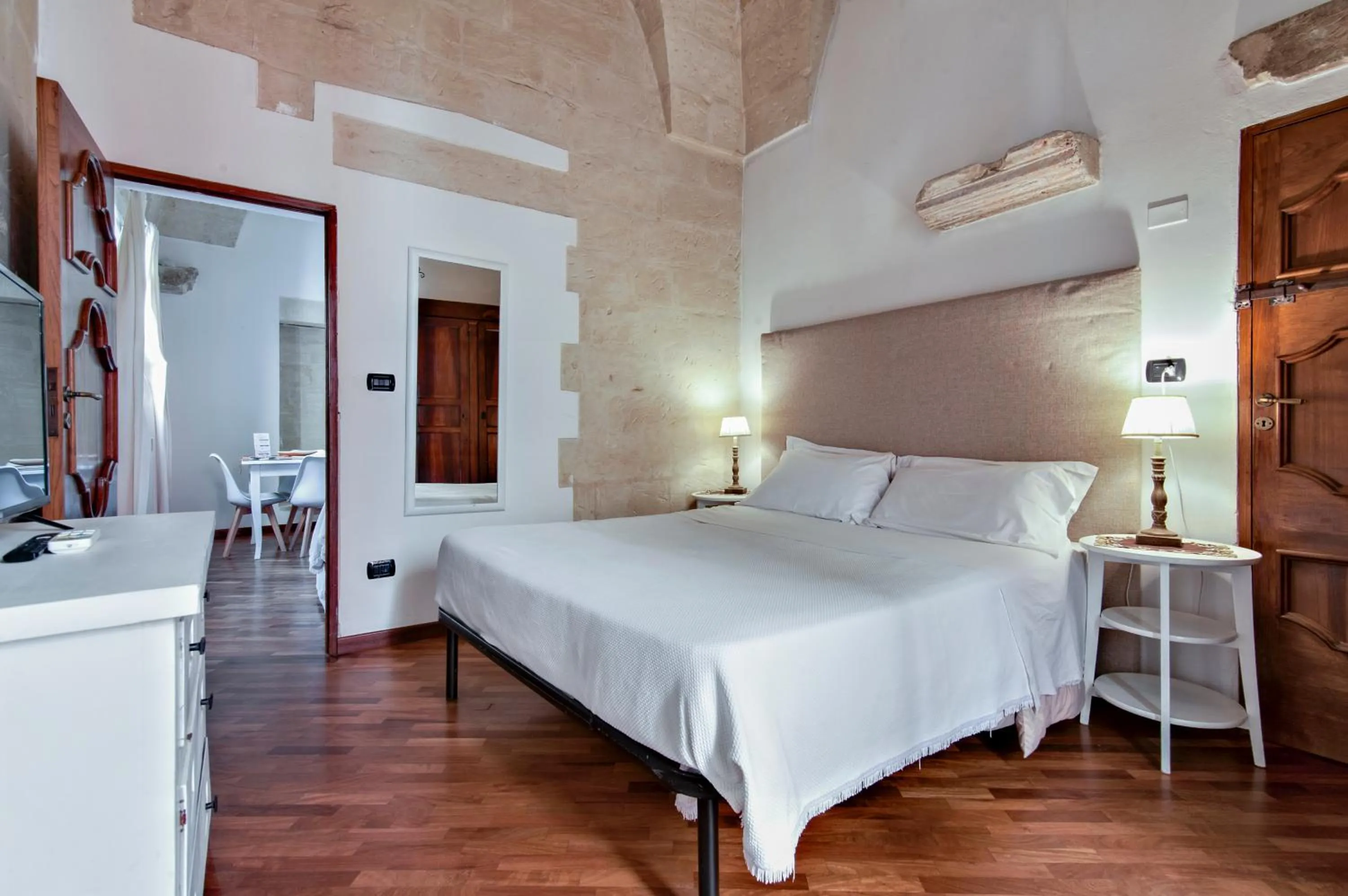 Bedroom, Bed in Chiesa Greca Suites - Lecce Selection