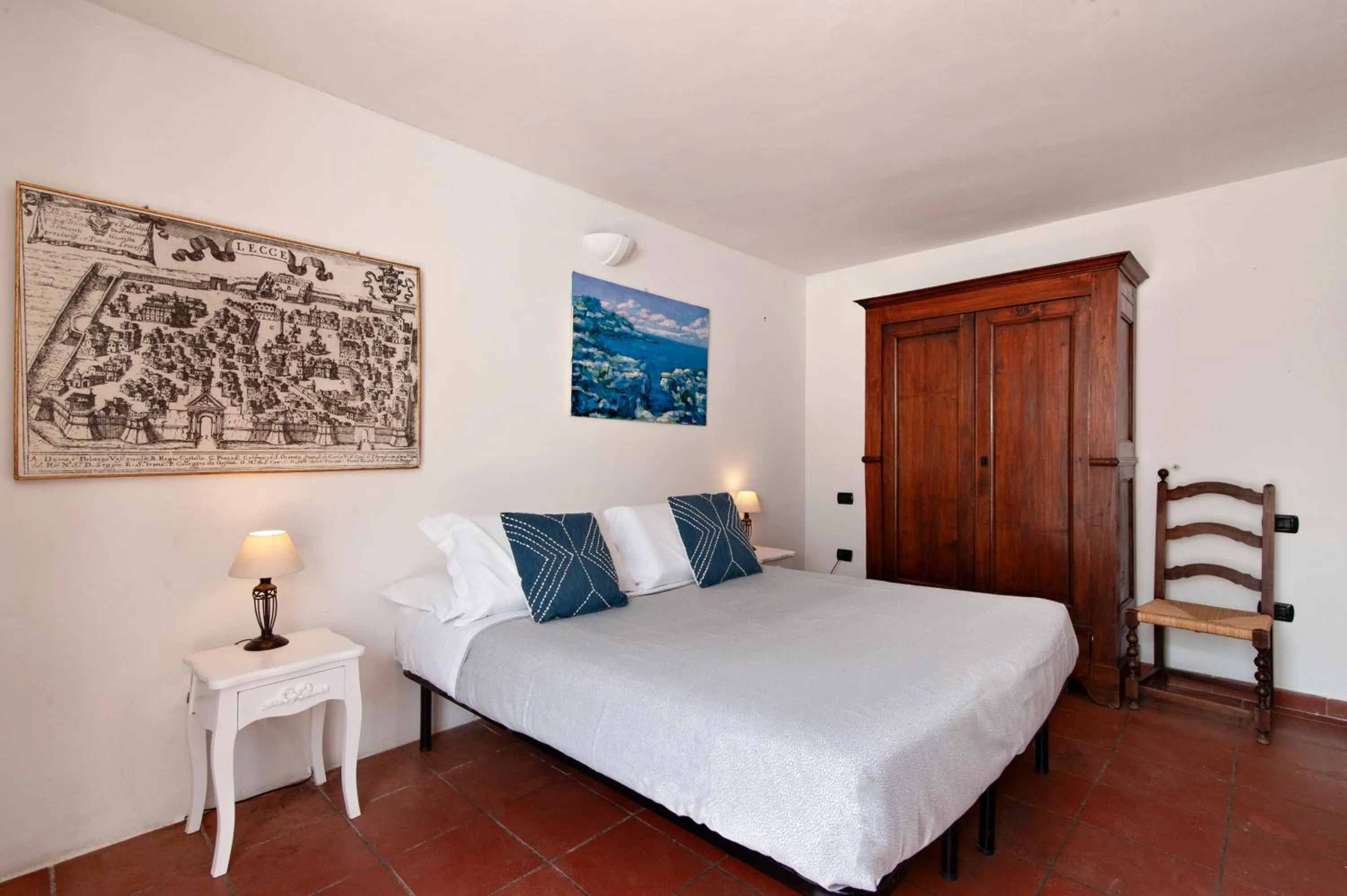 Photo of the whole room, Bed in Chiesa Greca Suites - Lecce Selection