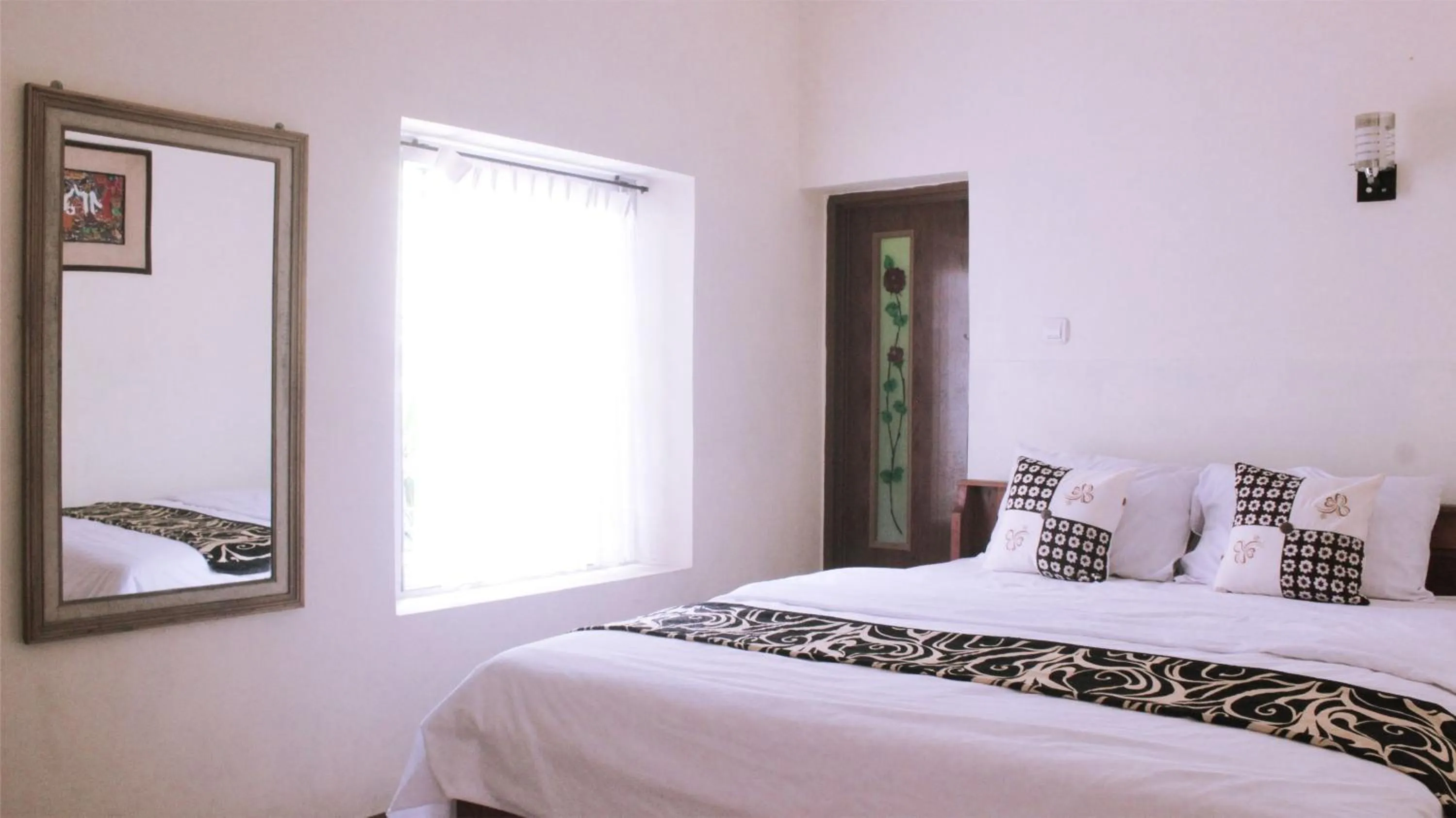 Bed in nDalem Joglo Krawitan Syariah