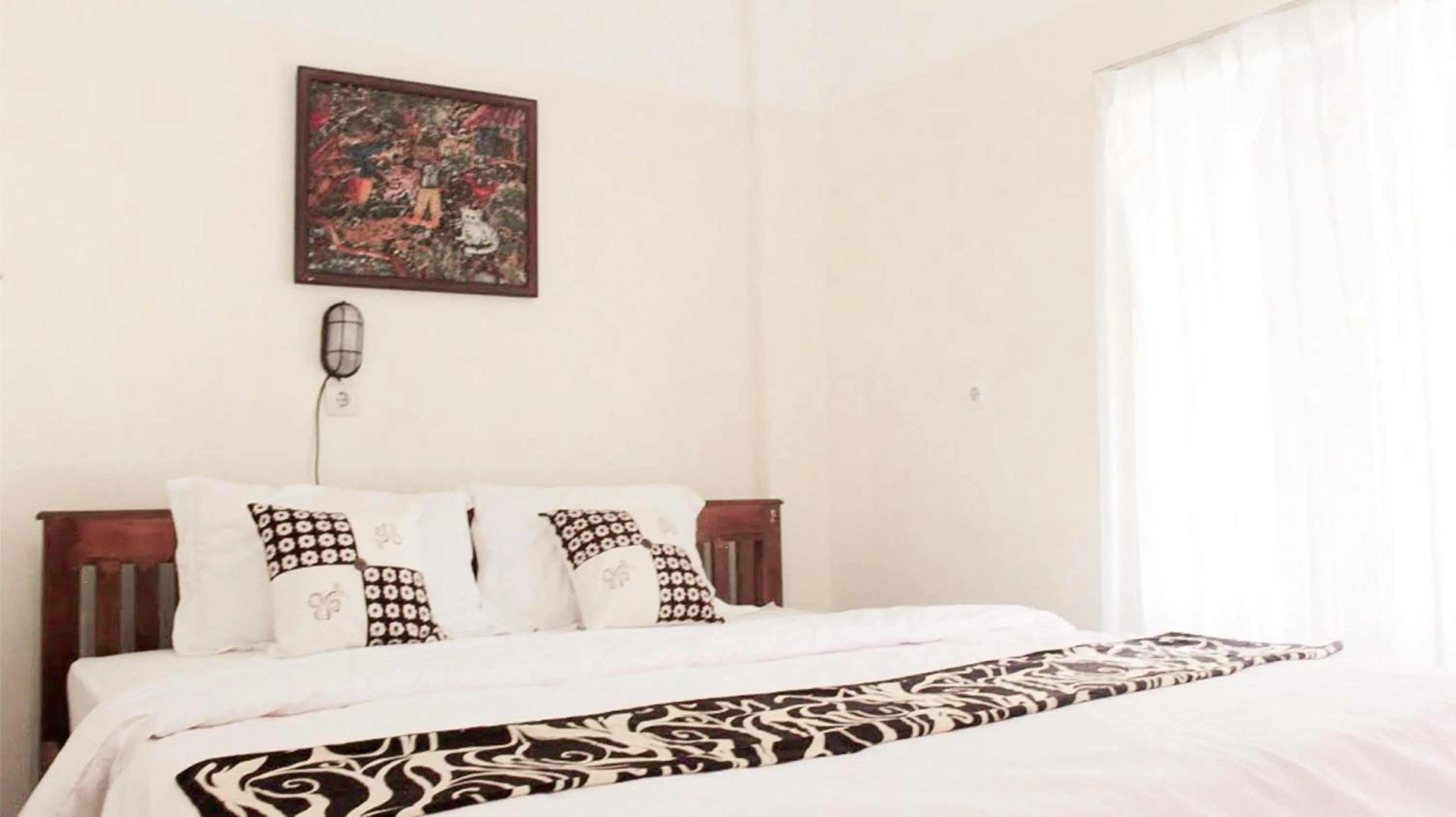 Bed in nDalem Joglo Krawitan Syariah