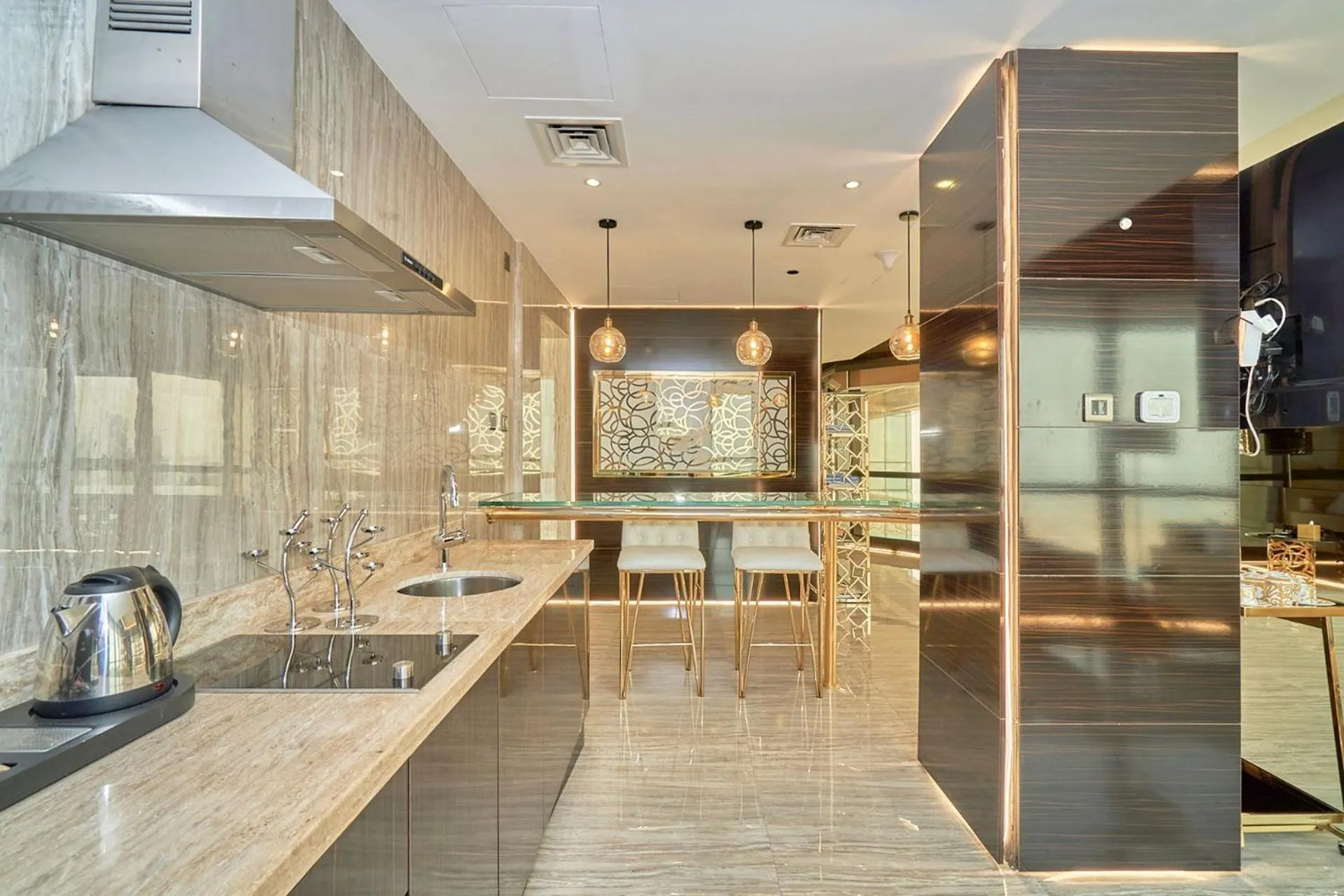 Kitchen or kitchenette in Gevora Hotel