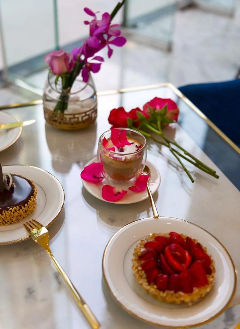 Food and drinks in Gevora Hotel