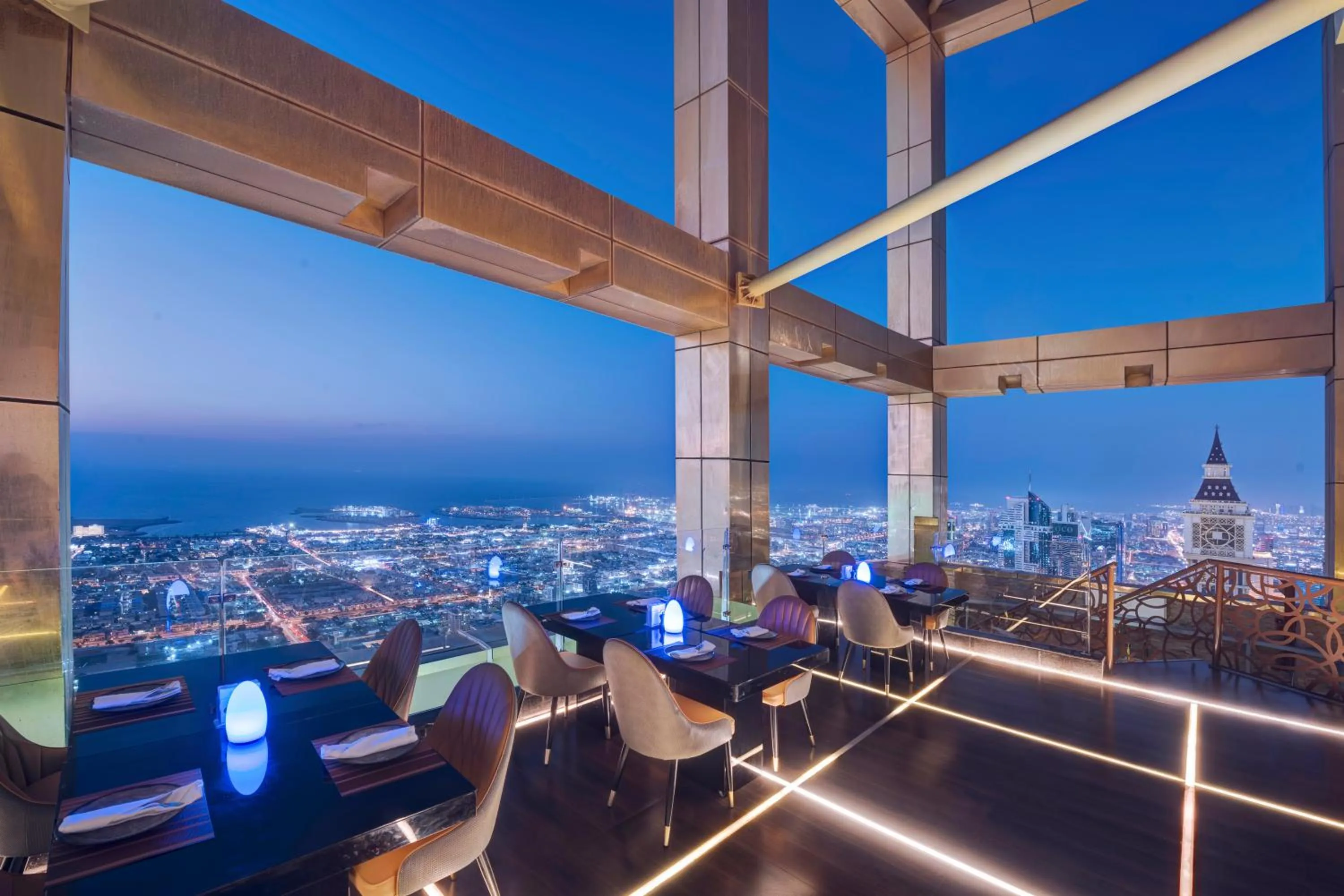 Restaurant/places to eat in Gevora Hotel