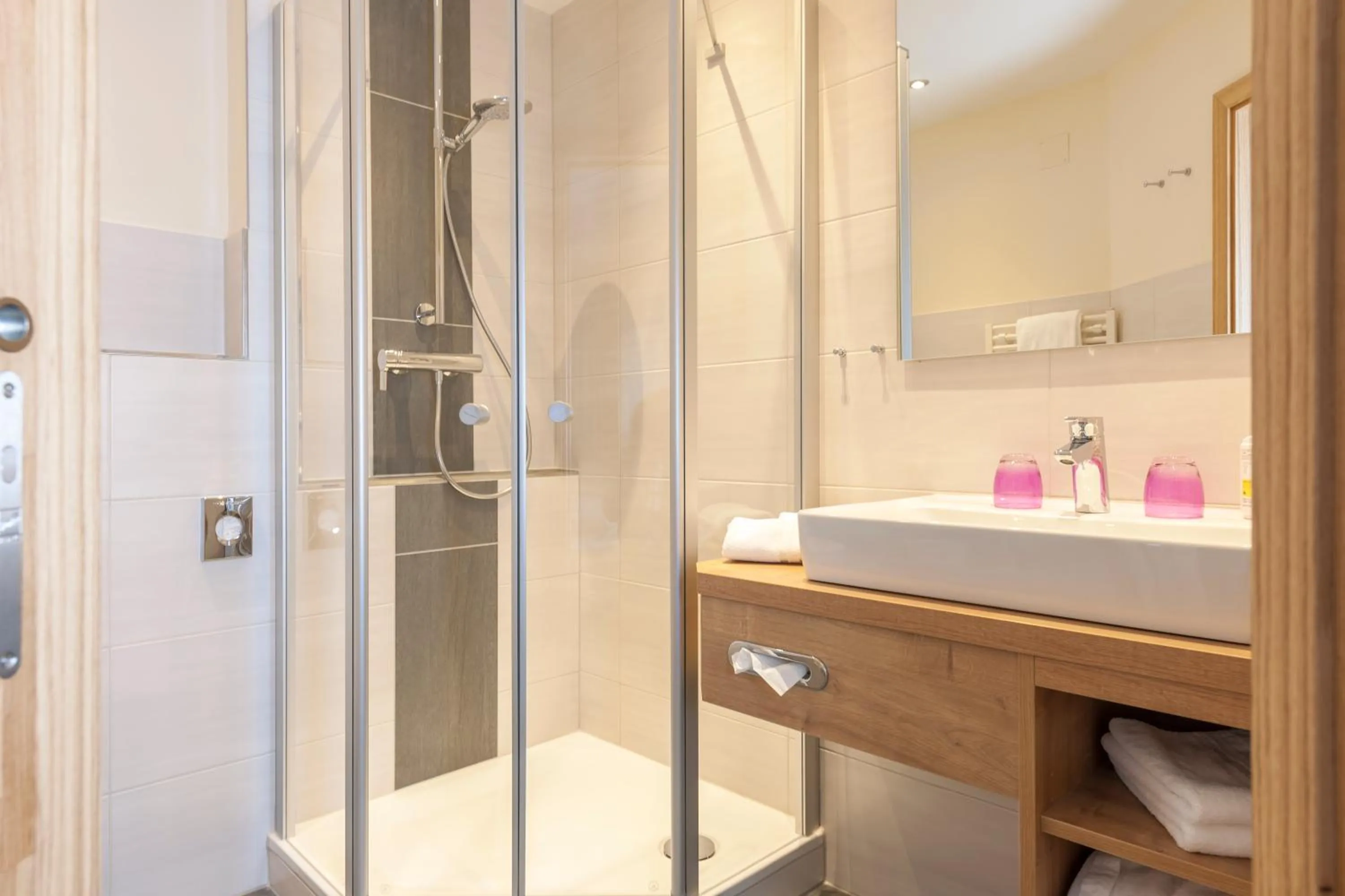 Shower in Hotel Rössle